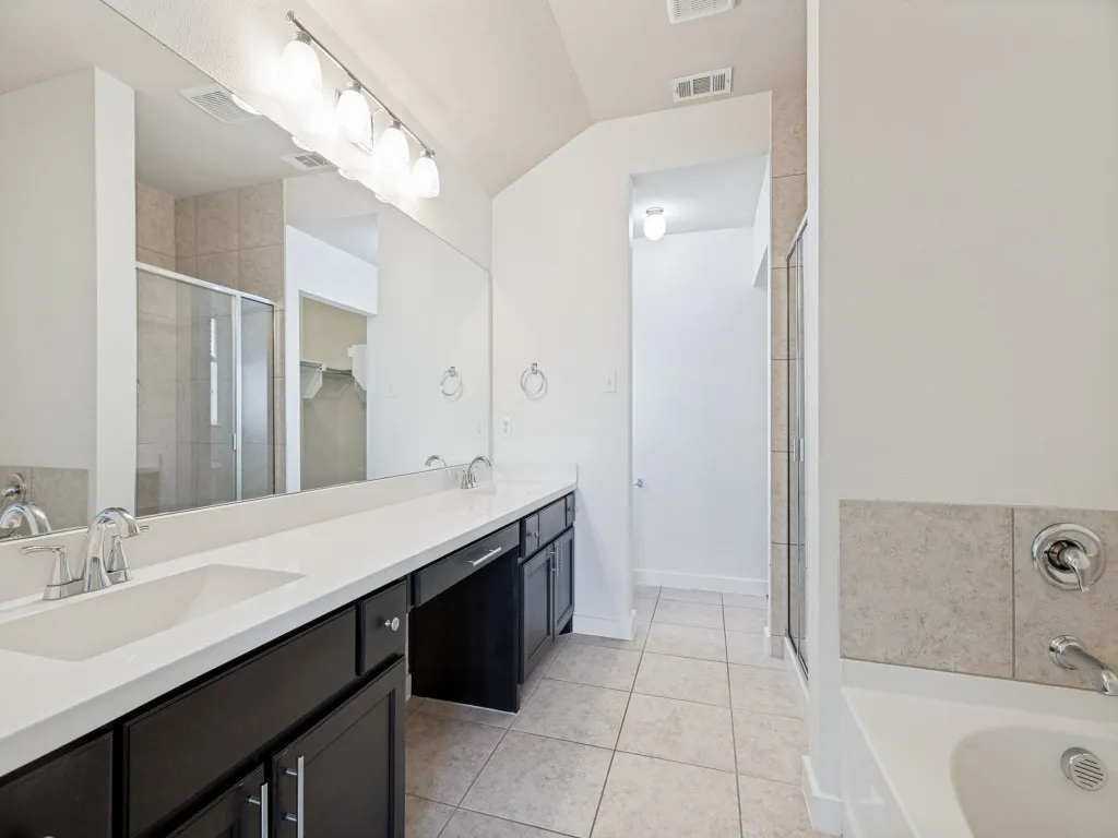 Single Family Residence For Sale in Denton County , 1716 Alton Way, Aubrey, Texas 76227, 4 Bedroom, 3 Bathroom, 2 Garage spaces, 2,215 Sqft, built in 2017, mls#21315881, Real Estate Agent in Aubrey, Homes For Sale in Denton county, Homes For Sale in Aubrey, Realtor in Aubrey Texas, Real Estate Brokerage Independent Realty Texas, Luminita Cordes Realtor