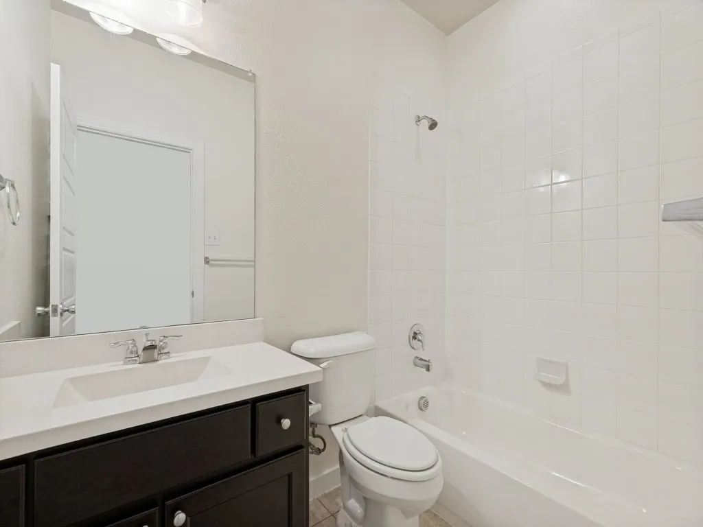Single Family Residence For Sale in Denton County , 1716 Alton Way, Aubrey, Texas 76227, 4 Bedroom, 3 Bathroom, 2 Garage spaces, 2,215 Sqft, built in 2017, mls#21315881, Real Estate Agent in Aubrey, Homes For Sale in Denton county, Homes For Sale in Aubrey, Realtor in Aubrey Texas, Real Estate Brokerage Independent Realty Texas, Luminita Cordes Realtor