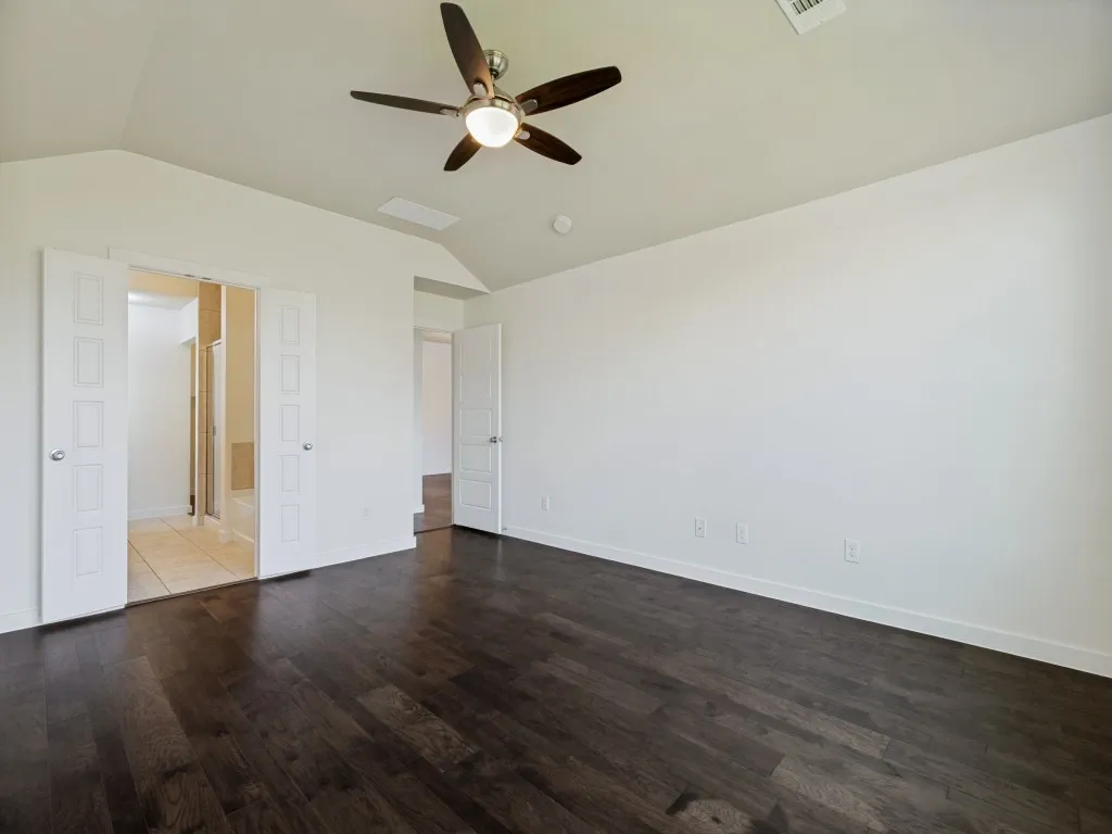 Single Family Residence For Sale in Denton County , 1716 Alton Way, Aubrey, Texas 76227, 4 Bedroom, 3 Bathroom, 2 Garage spaces, 2,215 Sqft, built in 2017, mls#21315881, Real Estate Agent in Aubrey, Homes For Sale in Denton county, Homes For Sale in Aubrey, Realtor in Aubrey Texas, Real Estate Brokerage Independent Realty Texas, Luminita Cordes Realtor