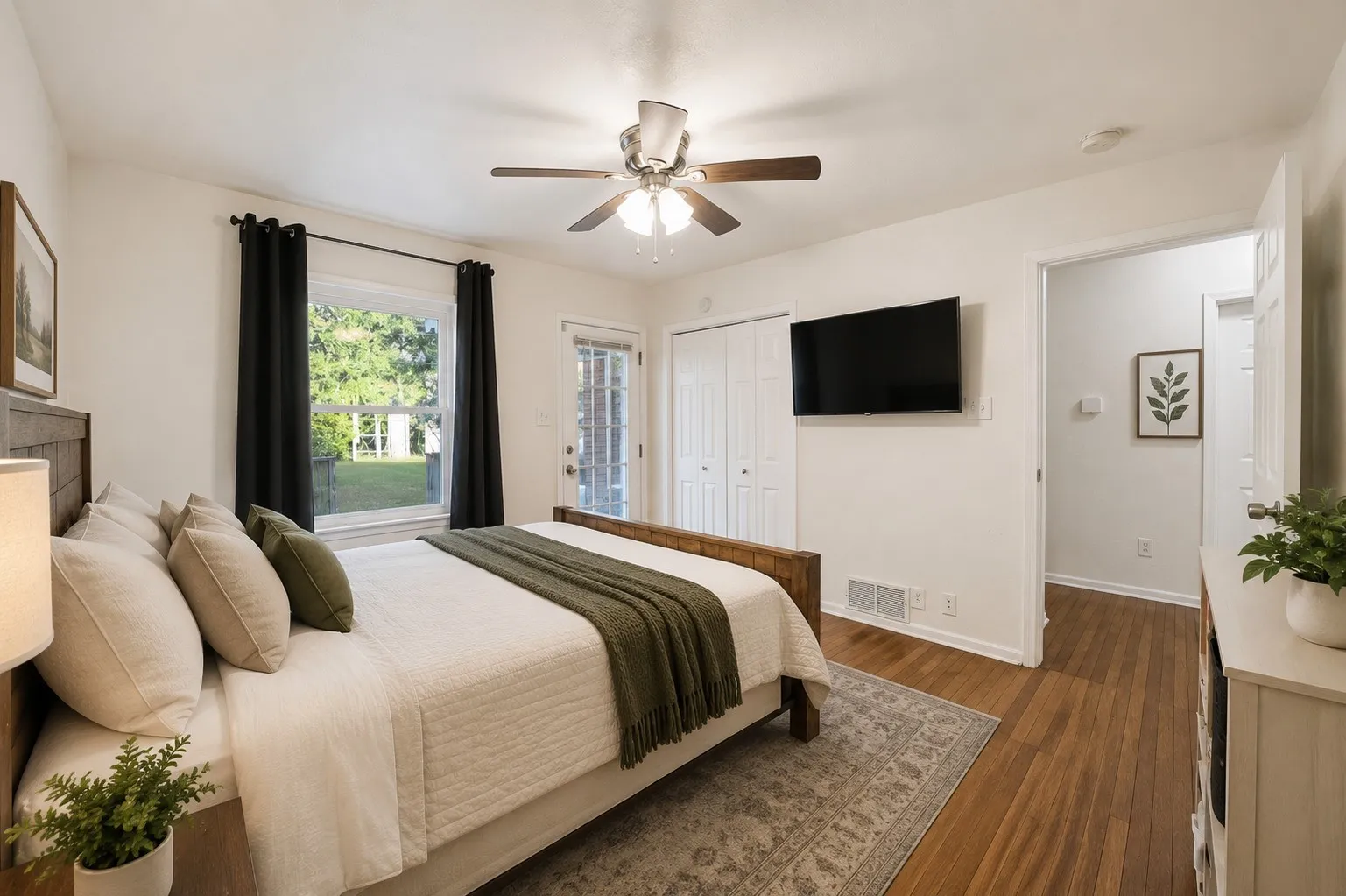 Single Family Residence For Sale in Tarrant County , 501 Odie Drive, White Settlement, Texas 76108, 3 Bedroom, 2 Bathroom, 2 Garage spaces, 1,544 Sqft, built in 1956, mls#21340393, Real Estate Agent in White Settlement, Homes For Sale in Tarrant county, Homes For Sale in White Settlement, Realtor in White Settlement Texas, Real Estate Brokerage Independent Realty Texas, Luminita Cordes Realtor