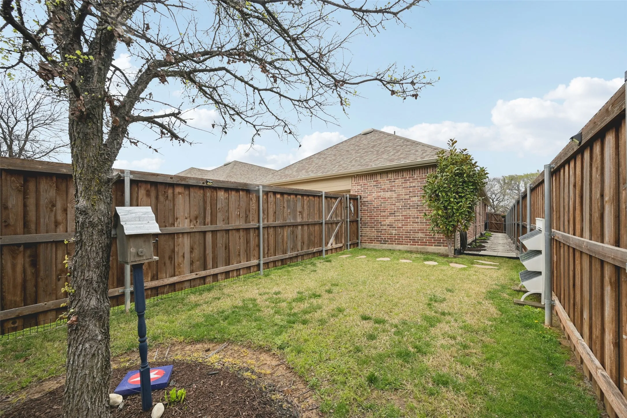 Single Family Residence For Sale in Collin County , 436 Gibbons Creek Trail, Mc Kinney, Texas 75071, 3 Bedroom, 2 Bathroom, 2 Garage spaces, 1,830 Sqft, built in 2019, mls#21340390, Real Estate Agent in Mc Kinney, Homes For Sale in Collin county, Homes For Sale in Mc Kinney, Realtor in Mc Kinney Texas, Real Estate Brokerage Independent Realty Texas, Luminita Cordes Realtor