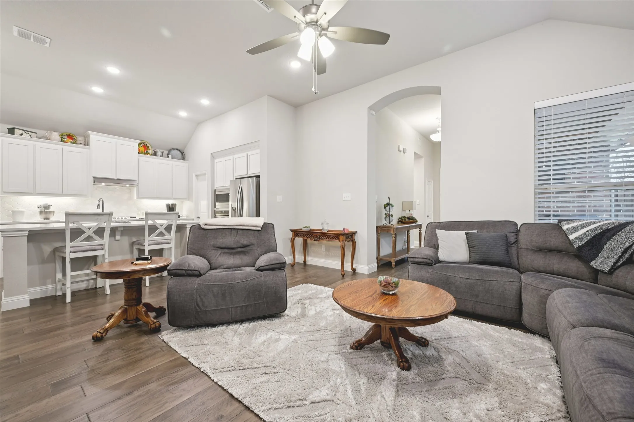 Single Family Residence For Sale in Collin County , 436 Gibbons Creek Trail, Mc Kinney, Texas 75071, 3 Bedroom, 2 Bathroom, 2 Garage spaces, 1,830 Sqft, built in 2019, mls#21340390, Real Estate Agent in Mc Kinney, Homes For Sale in Collin county, Homes For Sale in Mc Kinney, Realtor in Mc Kinney Texas, Real Estate Brokerage Independent Realty Texas, Luminita Cordes Realtor