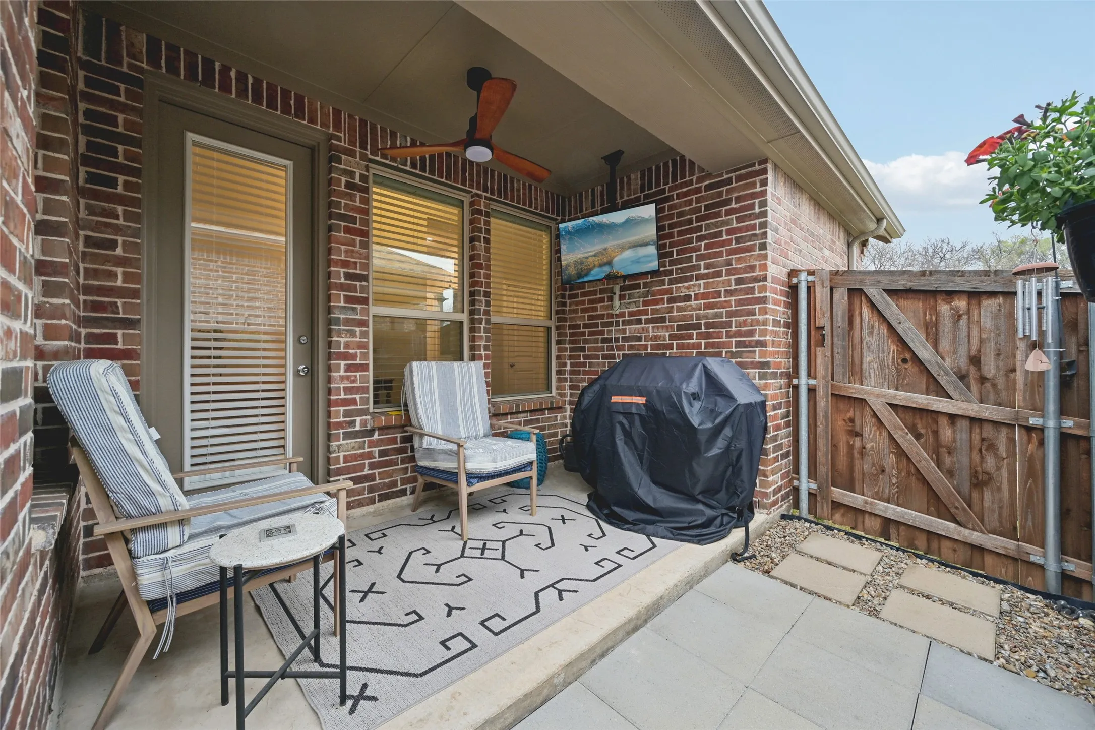Single Family Residence For Sale in Collin County , 436 Gibbons Creek Trail, Mc Kinney, Texas 75071, 3 Bedroom, 2 Bathroom, 2 Garage spaces, 1,830 Sqft, built in 2019, mls#21340390, Real Estate Agent in Mc Kinney, Homes For Sale in Collin county, Homes For Sale in Mc Kinney, Realtor in Mc Kinney Texas, Real Estate Brokerage Independent Realty Texas, Luminita Cordes Realtor