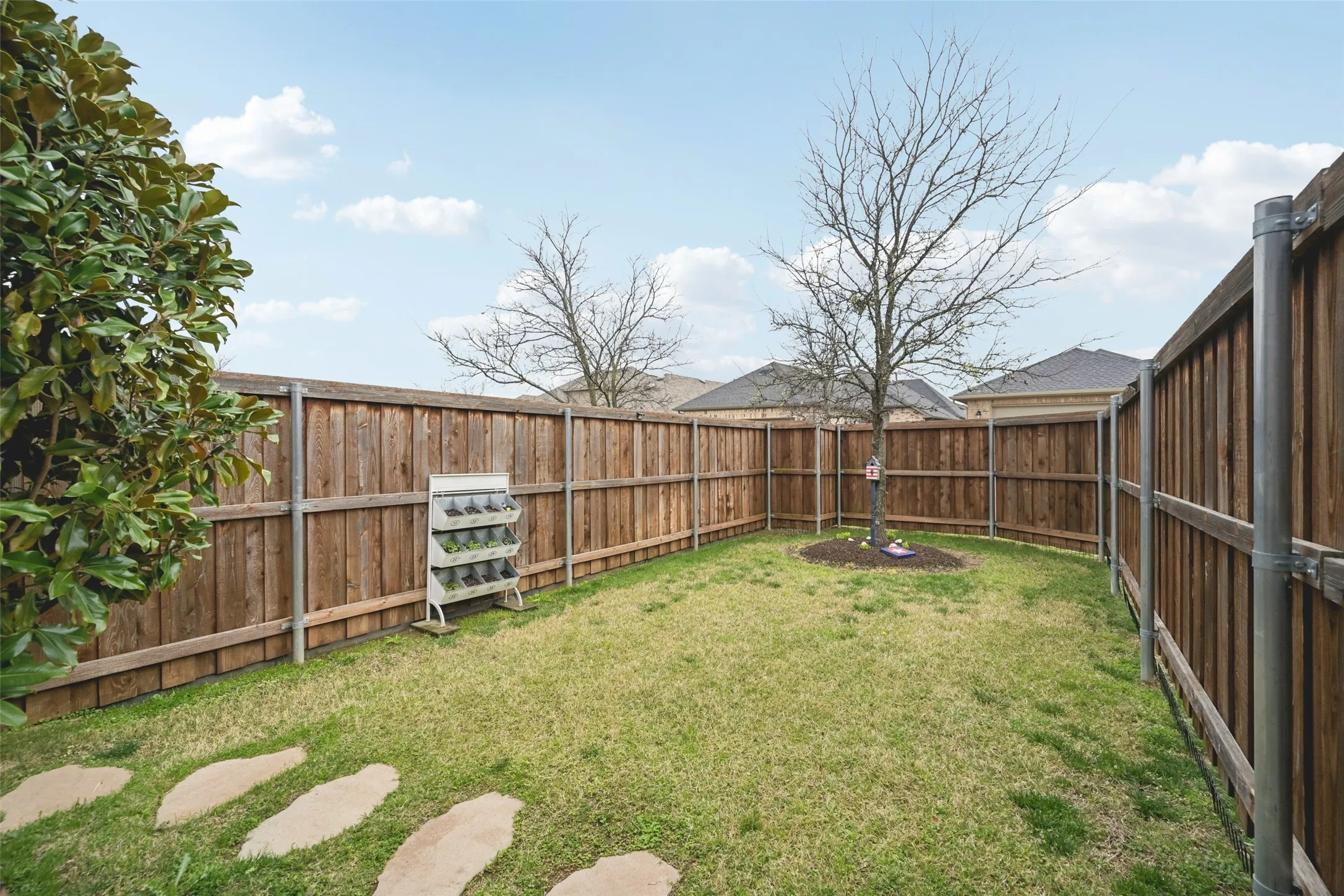 Single Family Residence For Sale in Collin County , 436 Gibbons Creek Trail, Mc Kinney, Texas 75071, 3 Bedroom, 2 Bathroom, 2 Garage spaces, 1,830 Sqft, built in 2019, mls#21340390, Real Estate Agent in Mc Kinney, Homes For Sale in Collin county, Homes For Sale in Mc Kinney, Realtor in Mc Kinney Texas, Real Estate Brokerage Independent Realty Texas, Luminita Cordes Realtor