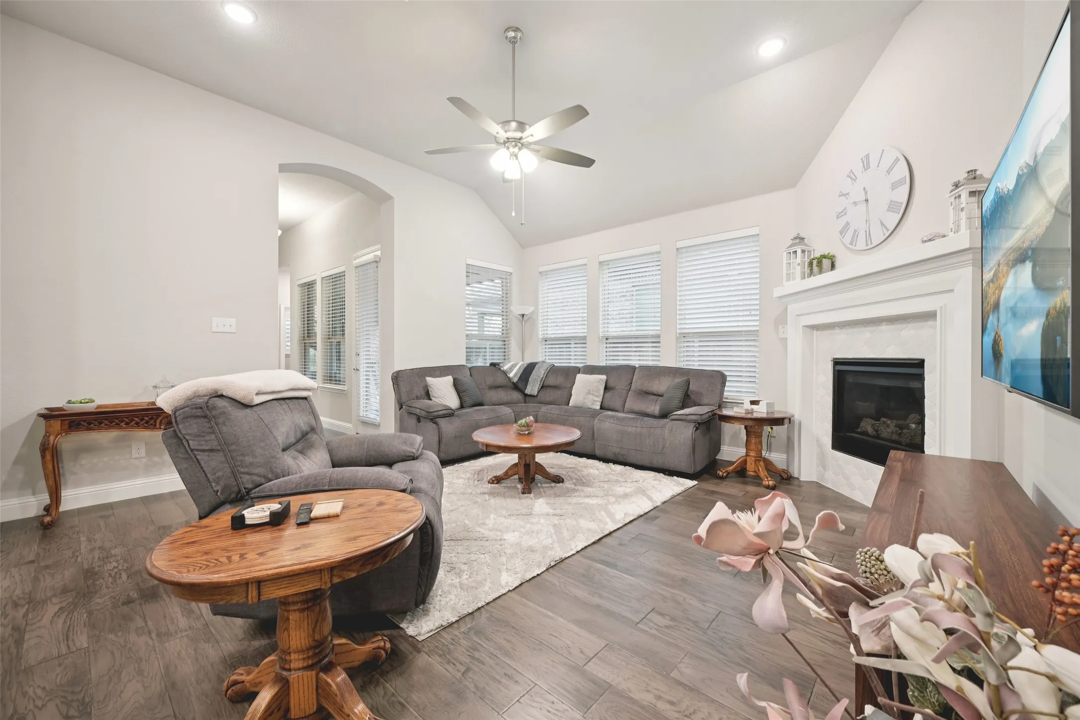 Single Family Residence For Sale in Collin County , 436 Gibbons Creek Trail, Mc Kinney, Texas 75071, 3 Bedroom, 2 Bathroom, 2 Garage spaces, 1,830 Sqft, built in 2019, mls#21340390, Real Estate Agent in Mc Kinney, Homes For Sale in Collin county, Homes For Sale in Mc Kinney, Realtor in Mc Kinney Texas, Real Estate Brokerage Independent Realty Texas, Luminita Cordes Realtor