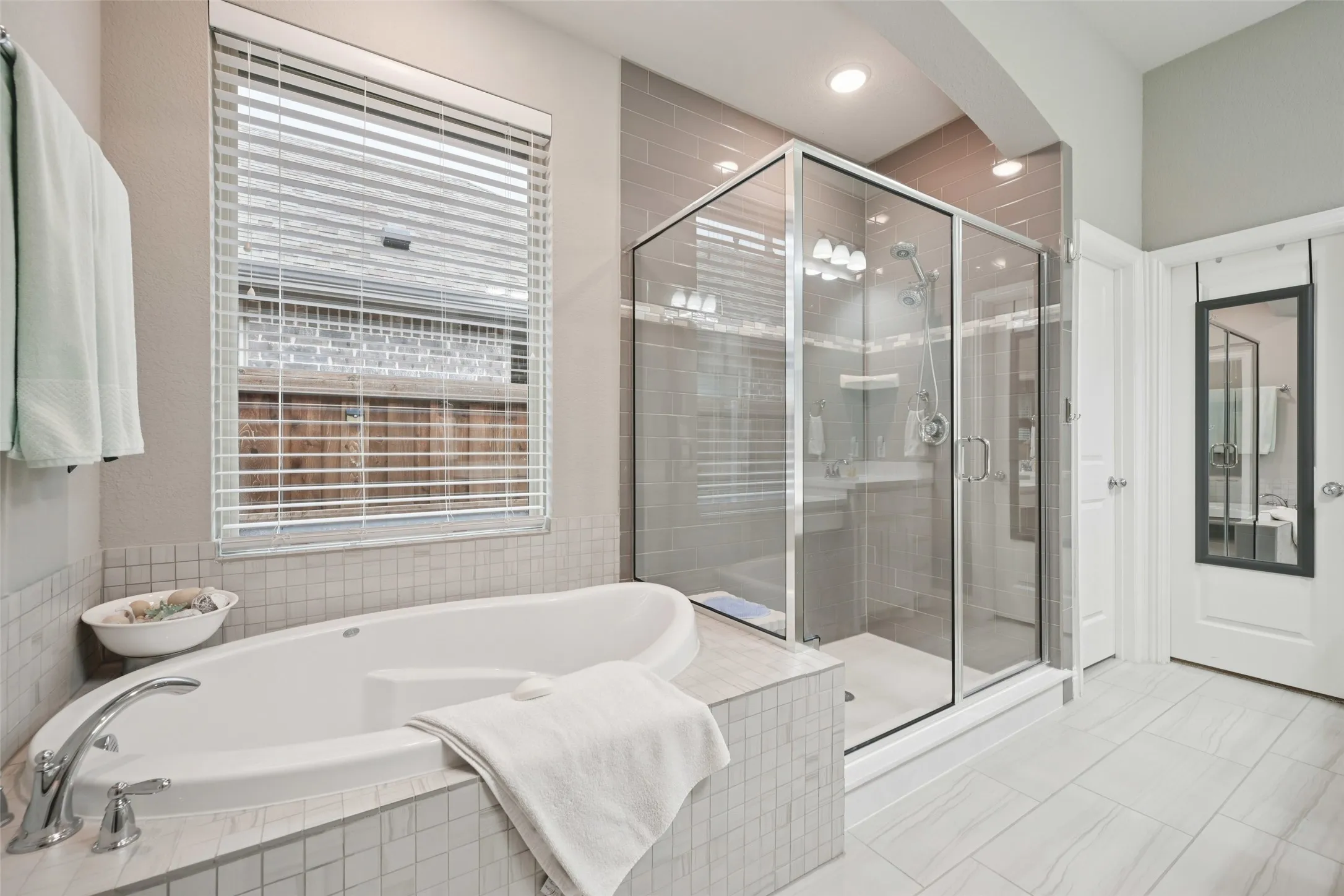 Single Family Residence For Sale in Collin County , 436 Gibbons Creek Trail, Mc Kinney, Texas 75071, 3 Bedroom, 2 Bathroom, 2 Garage spaces, 1,830 Sqft, built in 2019, mls#21340390, Real Estate Agent in Mc Kinney, Homes For Sale in Collin county, Homes For Sale in Mc Kinney, Realtor in Mc Kinney Texas, Real Estate Brokerage Independent Realty Texas, Luminita Cordes Realtor