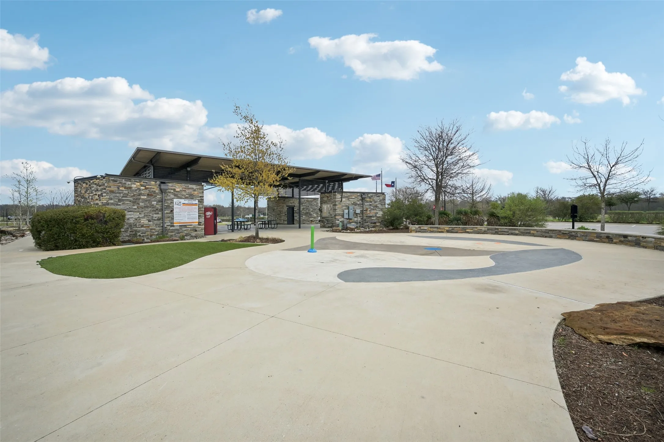 Single Family Residence For Sale in Collin County , 436 Gibbons Creek Trail, Mc Kinney, Texas 75071, 3 Bedroom, 2 Bathroom, 2 Garage spaces, 1,830 Sqft, built in 2019, mls#21340390, Real Estate Agent in Mc Kinney, Homes For Sale in Collin county, Homes For Sale in Mc Kinney, Realtor in Mc Kinney Texas, Real Estate Brokerage Independent Realty Texas, Luminita Cordes Realtor