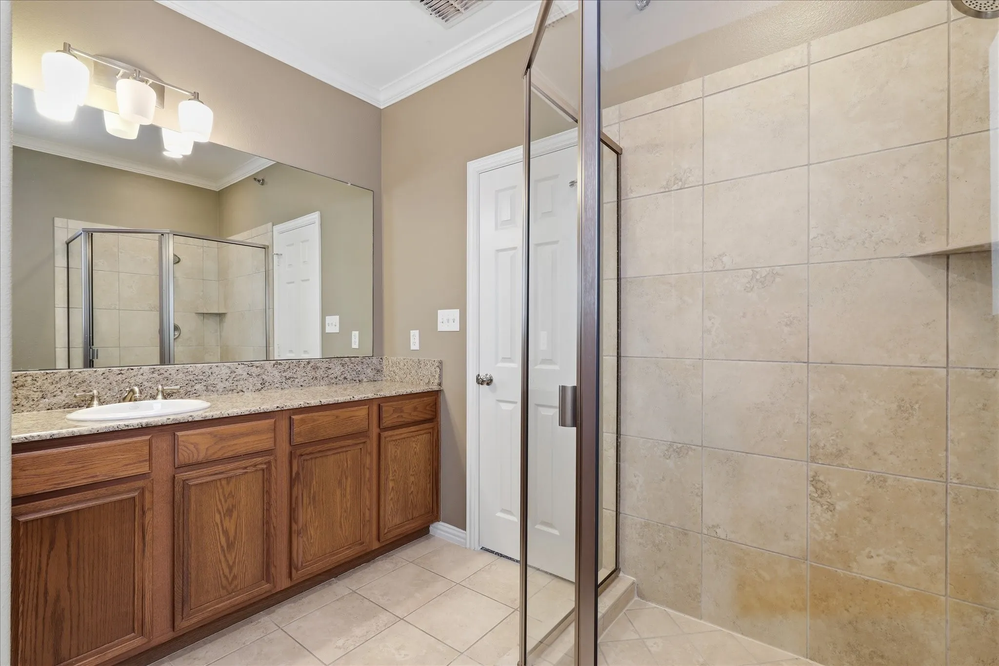 Condominium For Rent in Dallas County , 3111 Cedarplaza Lane 103, Dallas, Texas 75235, 2 Bedrooms, 3 Bathrooms, 2 Garage spaces, 1,771 Sqft, built in 2006, Price $2,699, mls#21340395, Real Estate Agent in Dallas, Homes For Rent in Dallas county, Homes For Rent in Dallas, Realtor in Dallas Texas, Real Estate Brokerage Independent Realty Texas, Luminita Cordes Realtor