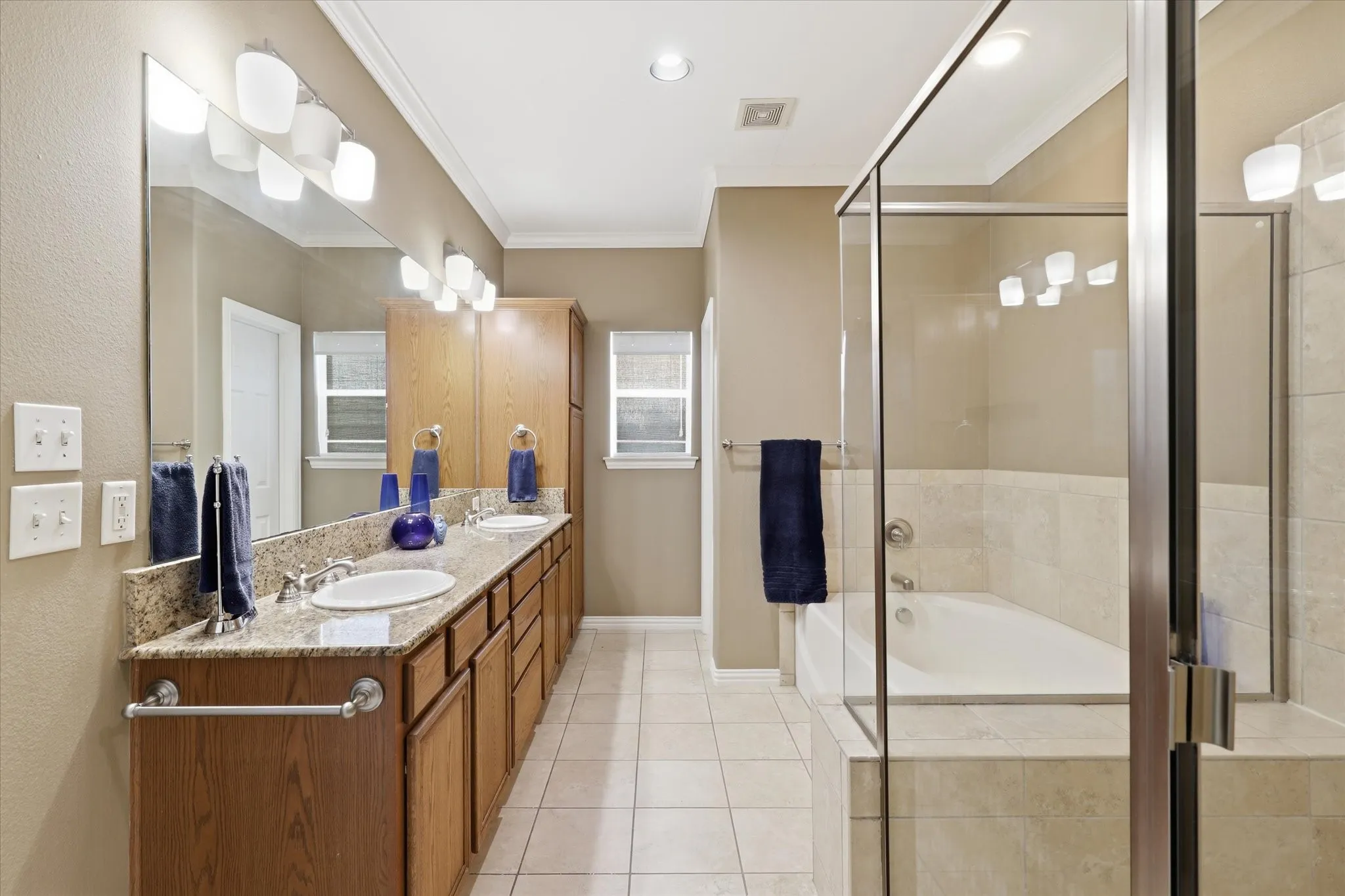 Condominium For Rent in Dallas County , 3111 Cedarplaza Lane 103, Dallas, Texas 75235, 2 Bedrooms, 3 Bathrooms, 2 Garage spaces, 1,771 Sqft, built in 2006, Price $2,699, mls#21340395, Real Estate Agent in Dallas, Homes For Rent in Dallas county, Homes For Rent in Dallas, Realtor in Dallas Texas, Real Estate Brokerage Independent Realty Texas, Luminita Cordes Realtor