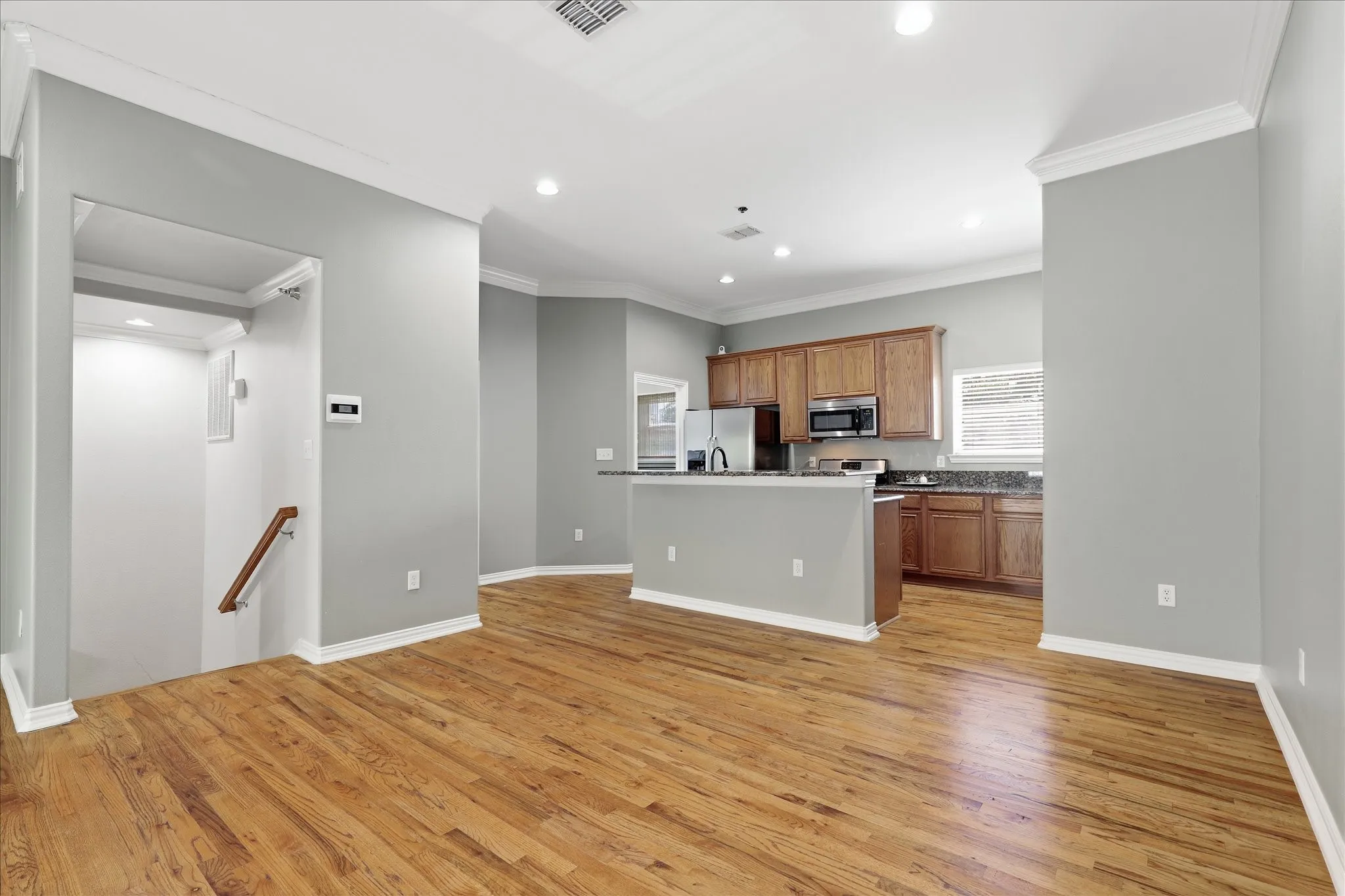 Condominium For Rent in Dallas County , 3111 Cedarplaza Lane 103, Dallas, Texas 75235, 2 Bedrooms, 3 Bathrooms, 2 Garage spaces, 1,771 Sqft, built in 2006, Price $2,699, mls#21340395, Real Estate Agent in Dallas, Homes For Rent in Dallas county, Homes For Rent in Dallas, Realtor in Dallas Texas, Real Estate Brokerage Independent Realty Texas, Luminita Cordes Realtor