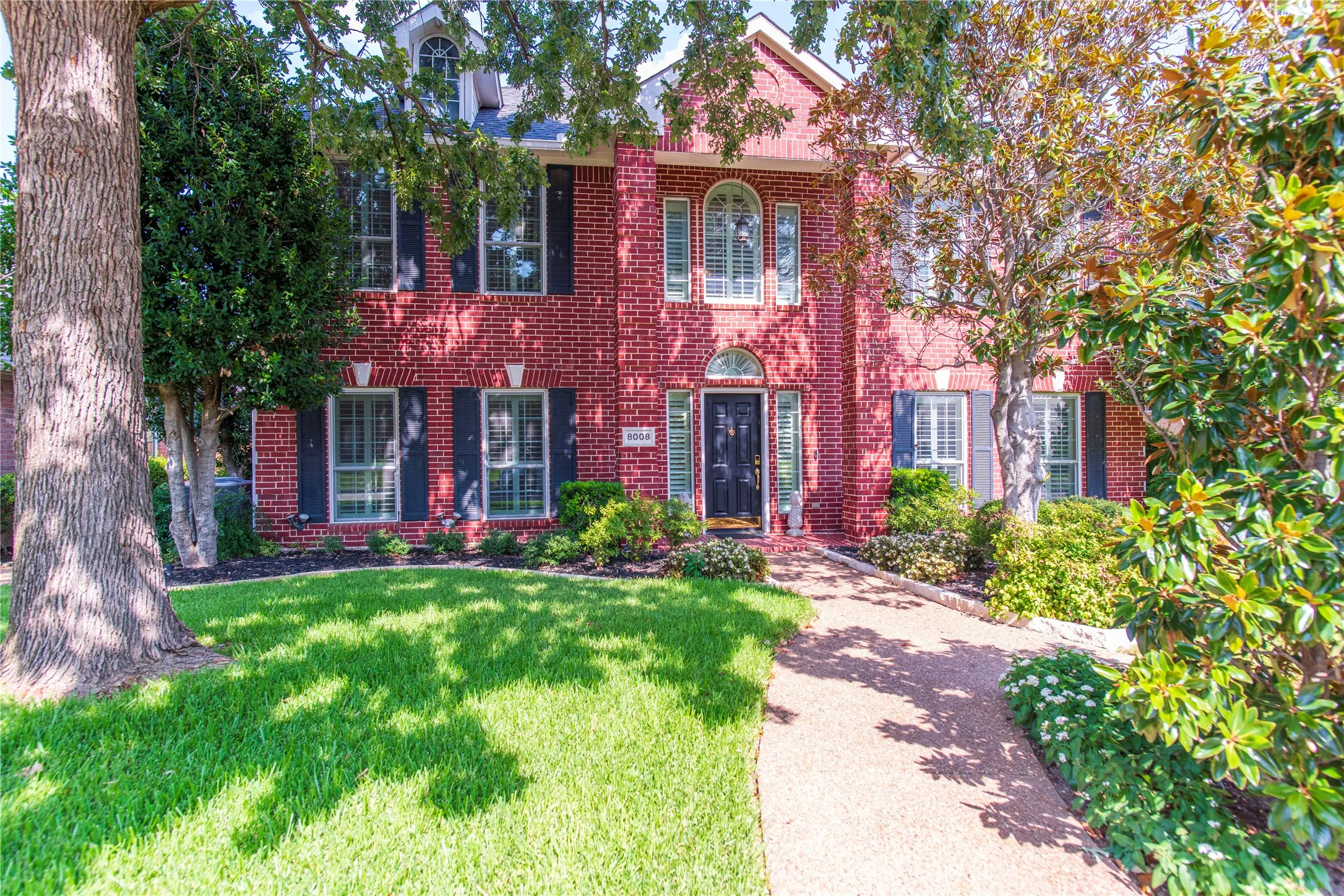 Single Family Residence For Sale in Collin County , 8008 Case Drive, Plano, Texas 75025, 4 Bedroom, 3 Bathroom, 2 Garage spaces, 2,928 Sqft, built in 1994, mls#21328375, Real Estate Agent in Plano, Homes For Sale in Collin county, Homes For Sale in Plano, Realtor in Plano Texas, Real Estate Brokerage Independent Realty Texas, Luminita Cordes Realtor