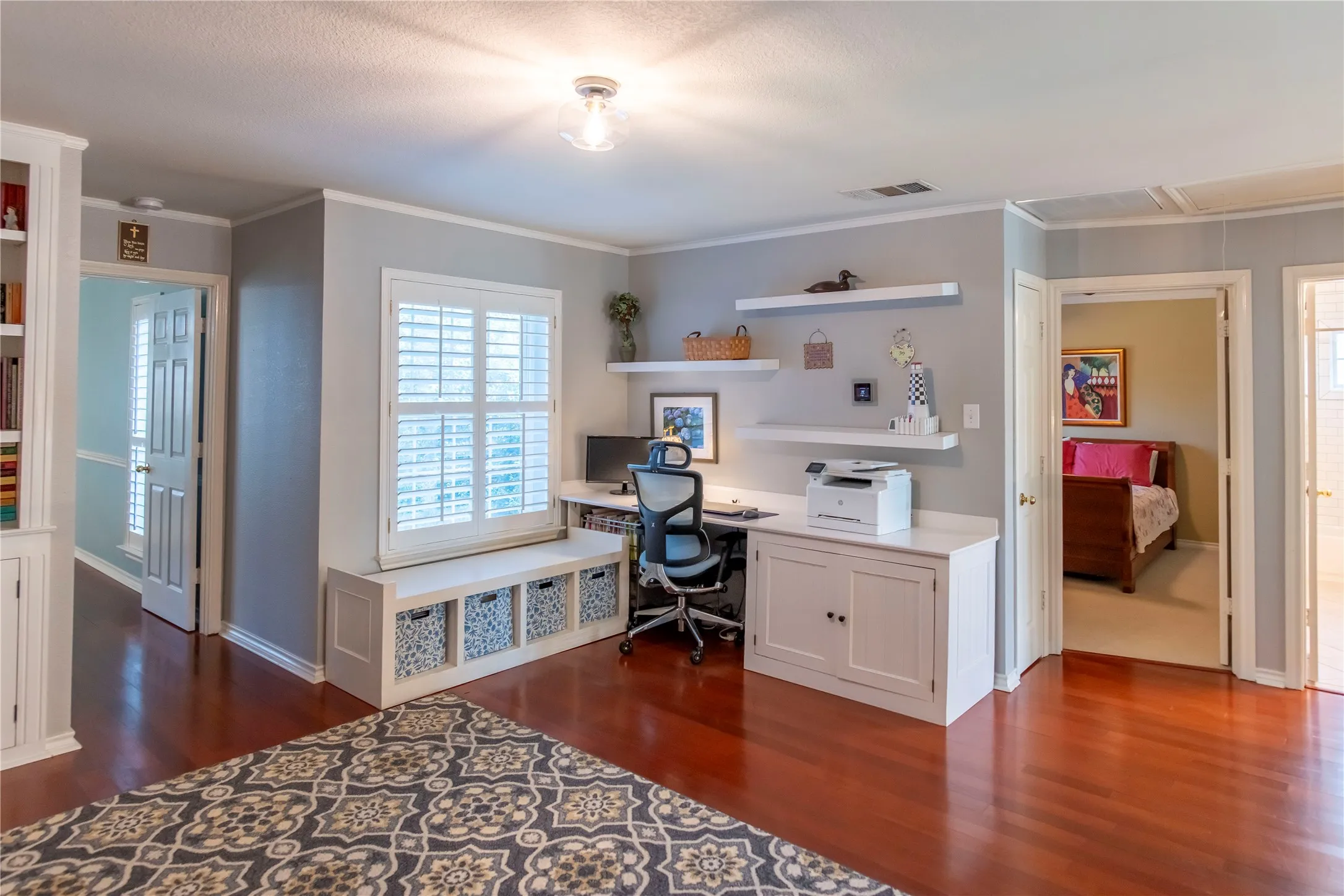 Built in desk area
