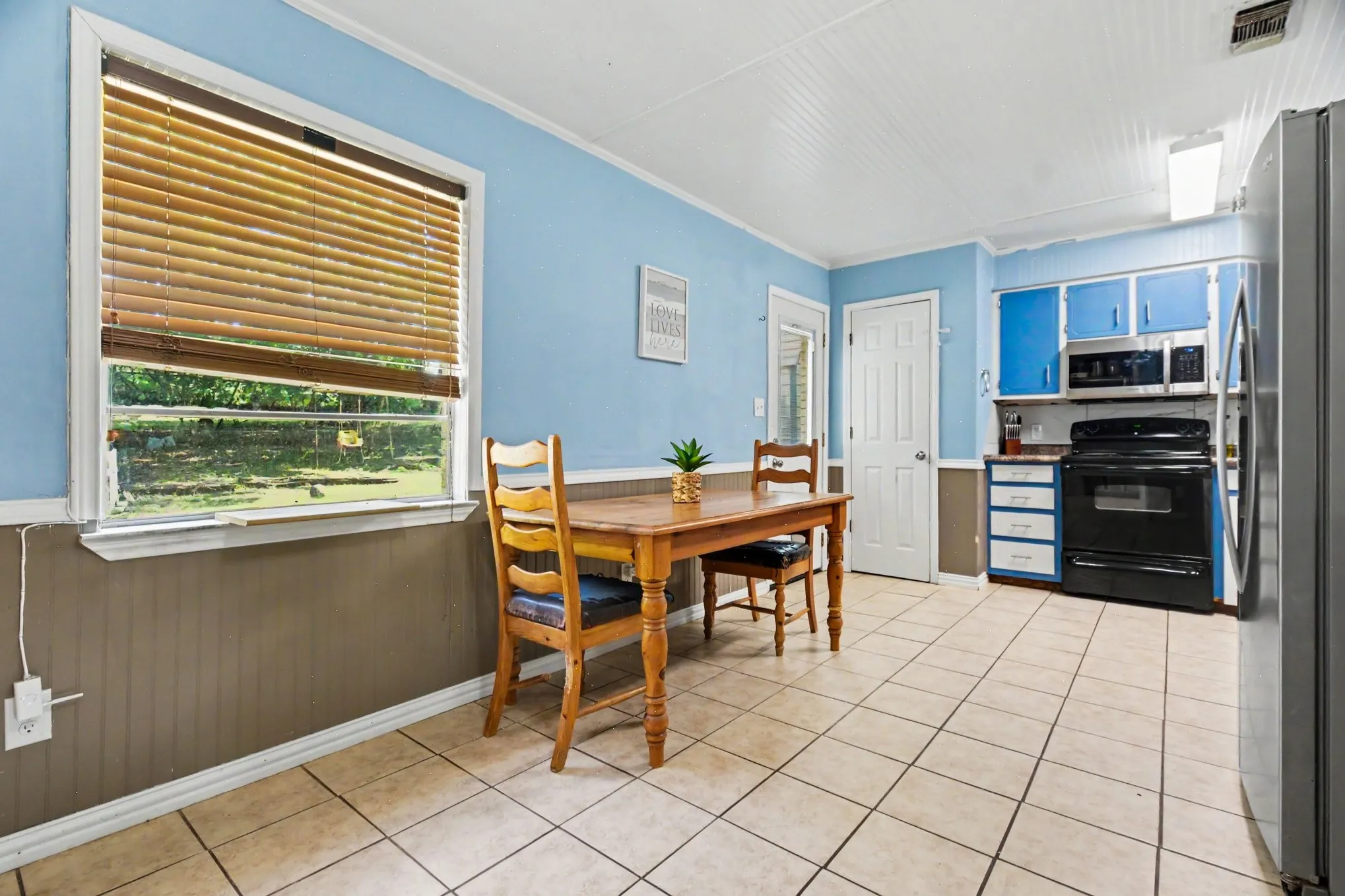 Single Family Residence For Sale in Collin County , 1101 Mckinney Avenue, Princeton, Texas 75407, 3 Bedroom, 2 Bathroom, Garage spaces, 1,273 Sqft, built in 1968, mls#21340398, Real Estate Agent in Princeton, Homes For Sale in Collin county, Homes For Sale in Princeton, Realtor in Princeton Texas, Real Estate Brokerage Independent Realty Texas, Luminita Cordes Realtor