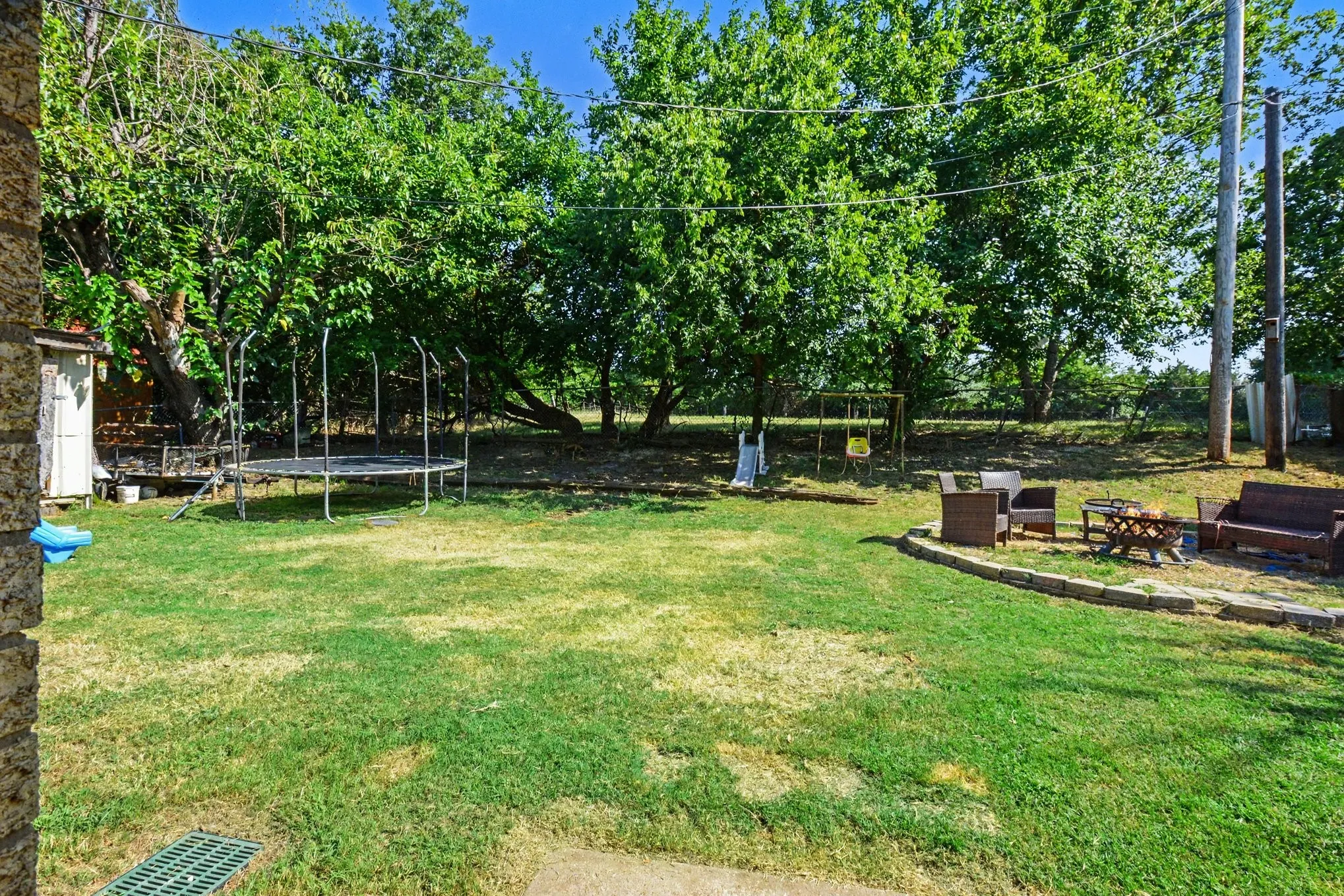 Single Family Residence For Sale in Collin County , 1101 Mckinney Avenue, Princeton, Texas 75407, 3 Bedroom, 2 Bathroom, Garage spaces, 1,273 Sqft, built in 1968, mls#21340398, Real Estate Agent in Princeton, Homes For Sale in Collin county, Homes For Sale in Princeton, Realtor in Princeton Texas, Real Estate Brokerage Independent Realty Texas, Luminita Cordes Realtor