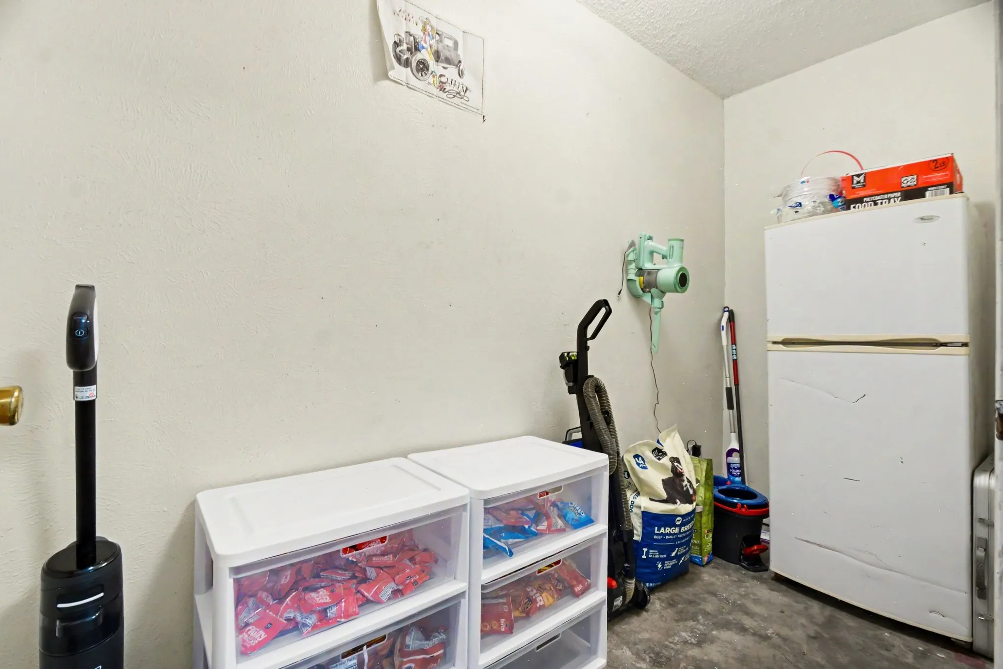 Single Family Residence For Sale in Collin County , 1101 Mckinney Avenue, Princeton, Texas 75407, 3 Bedroom, 2 Bathroom, Garage spaces, 1,273 Sqft, built in 1968, mls#21340398, Real Estate Agent in Princeton, Homes For Sale in Collin county, Homes For Sale in Princeton, Realtor in Princeton Texas, Real Estate Brokerage Independent Realty Texas, Luminita Cordes Realtor