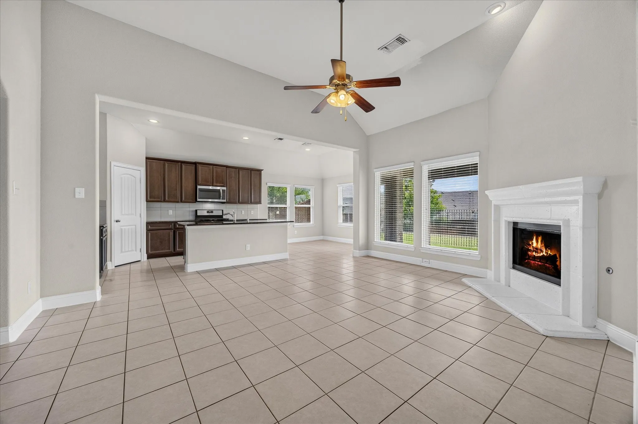 Single Family Residence For Sale in Rockwall County , 601 England Street, Fate, Texas 75189, 4 Bedroom, 4 Bathroom, 2 Garage spaces, 2,622 Sqft, built in 2016, mls#21317076, Real Estate Agent in Fate, Homes For Sale in Rockwall county, Homes For Sale in Fate, Realtor in Fate Texas, Real Estate Brokerage Independent Realty Texas, Luminita Cordes Realtor