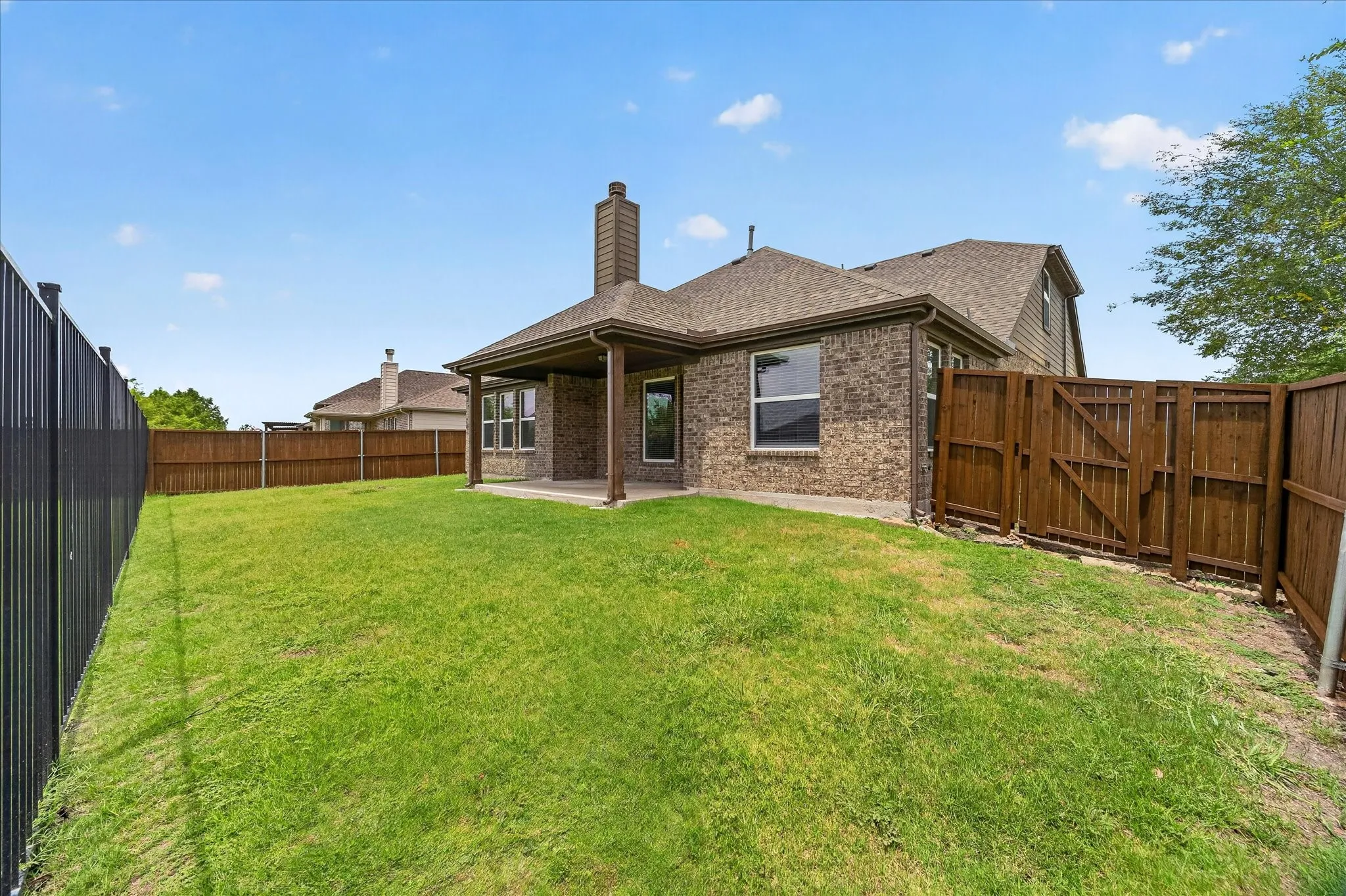 Single Family Residence For Sale in Rockwall County , 601 England Street, Fate, Texas 75189, 4 Bedroom, 4 Bathroom, 2 Garage spaces, 2,622 Sqft, built in 2016, mls#21317076, Real Estate Agent in Fate, Homes For Sale in Rockwall county, Homes For Sale in Fate, Realtor in Fate Texas, Real Estate Brokerage Independent Realty Texas, Luminita Cordes Realtor