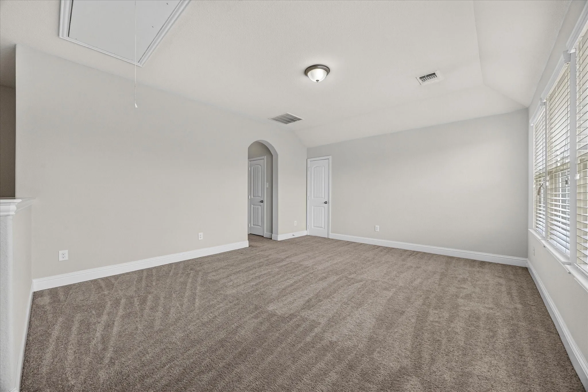 Single Family Residence For Sale in Rockwall County , 601 England Street, Fate, Texas 75189, 4 Bedroom, 4 Bathroom, 2 Garage spaces, 2,622 Sqft, built in 2016, mls#21317076, Real Estate Agent in Fate, Homes For Sale in Rockwall county, Homes For Sale in Fate, Realtor in Fate Texas, Real Estate Brokerage Independent Realty Texas, Luminita Cordes Realtor