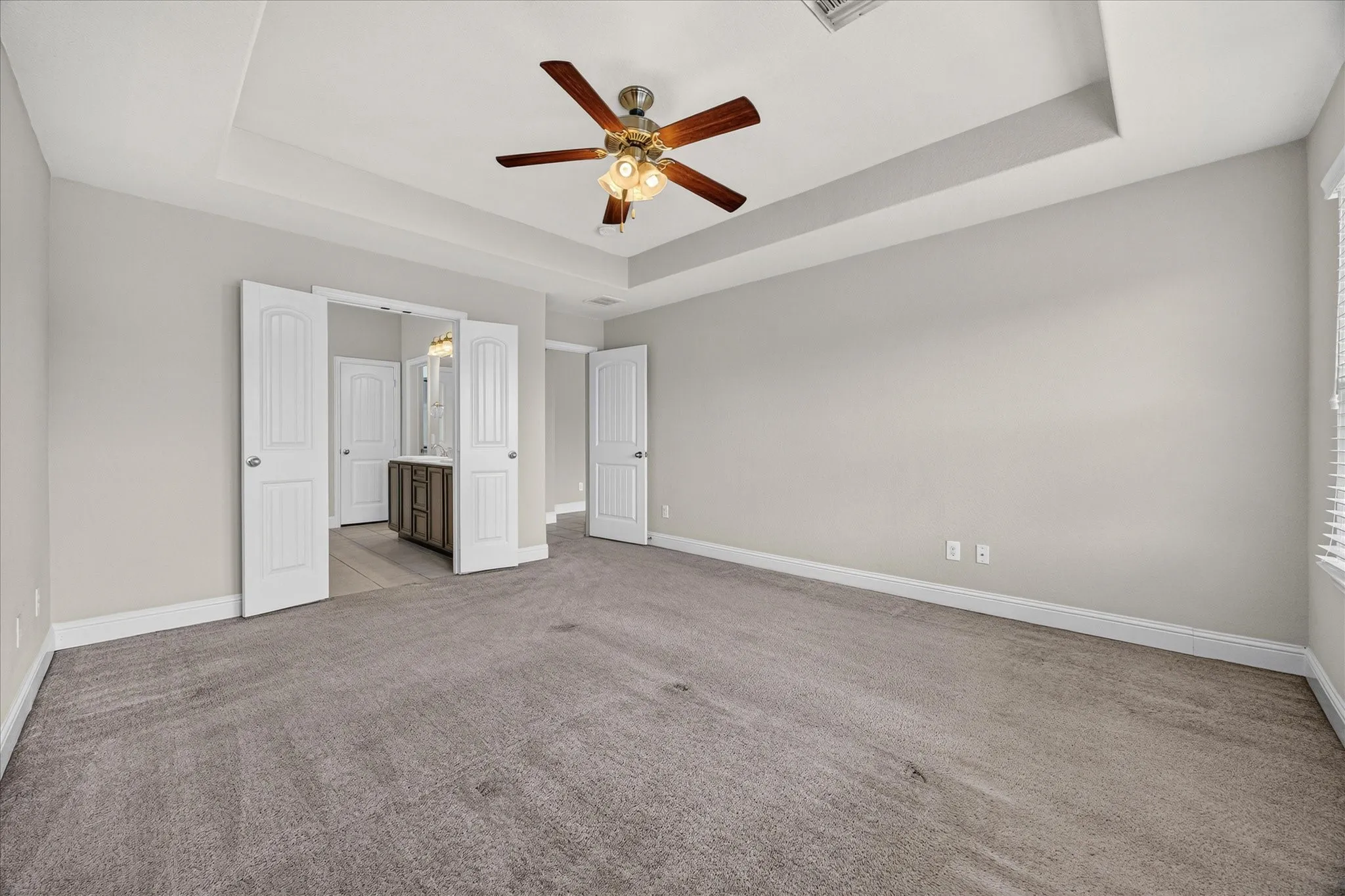 Single Family Residence For Sale in Rockwall County , 601 England Street, Fate, Texas 75189, 4 Bedroom, 4 Bathroom, 2 Garage spaces, 2,622 Sqft, built in 2016, mls#21317076, Real Estate Agent in Fate, Homes For Sale in Rockwall county, Homes For Sale in Fate, Realtor in Fate Texas, Real Estate Brokerage Independent Realty Texas, Luminita Cordes Realtor
