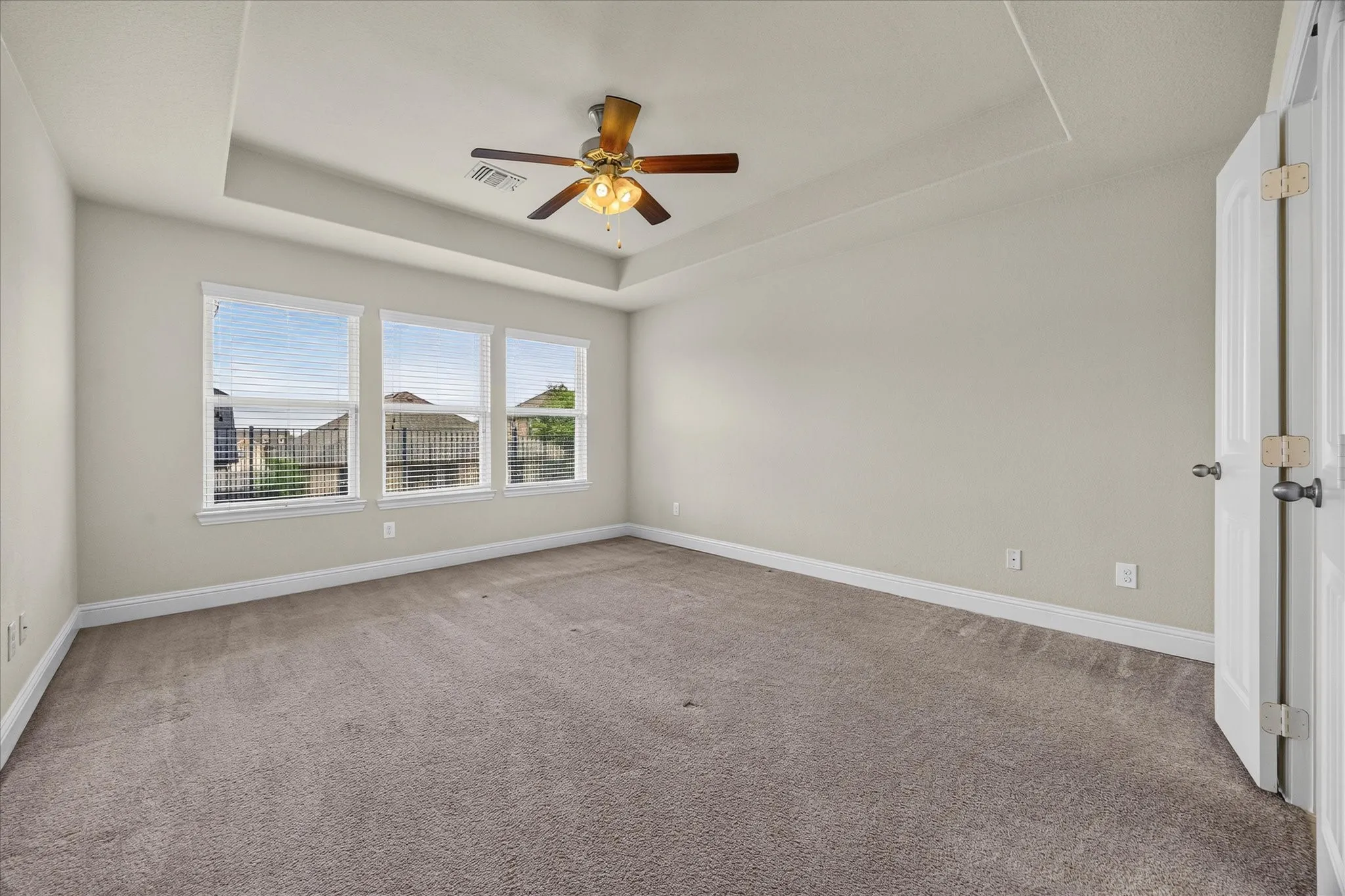 Single Family Residence For Sale in Rockwall County , 601 England Street, Fate, Texas 75189, 4 Bedroom, 4 Bathroom, 2 Garage spaces, 2,622 Sqft, built in 2016, mls#21317076, Real Estate Agent in Fate, Homes For Sale in Rockwall county, Homes For Sale in Fate, Realtor in Fate Texas, Real Estate Brokerage Independent Realty Texas, Luminita Cordes Realtor