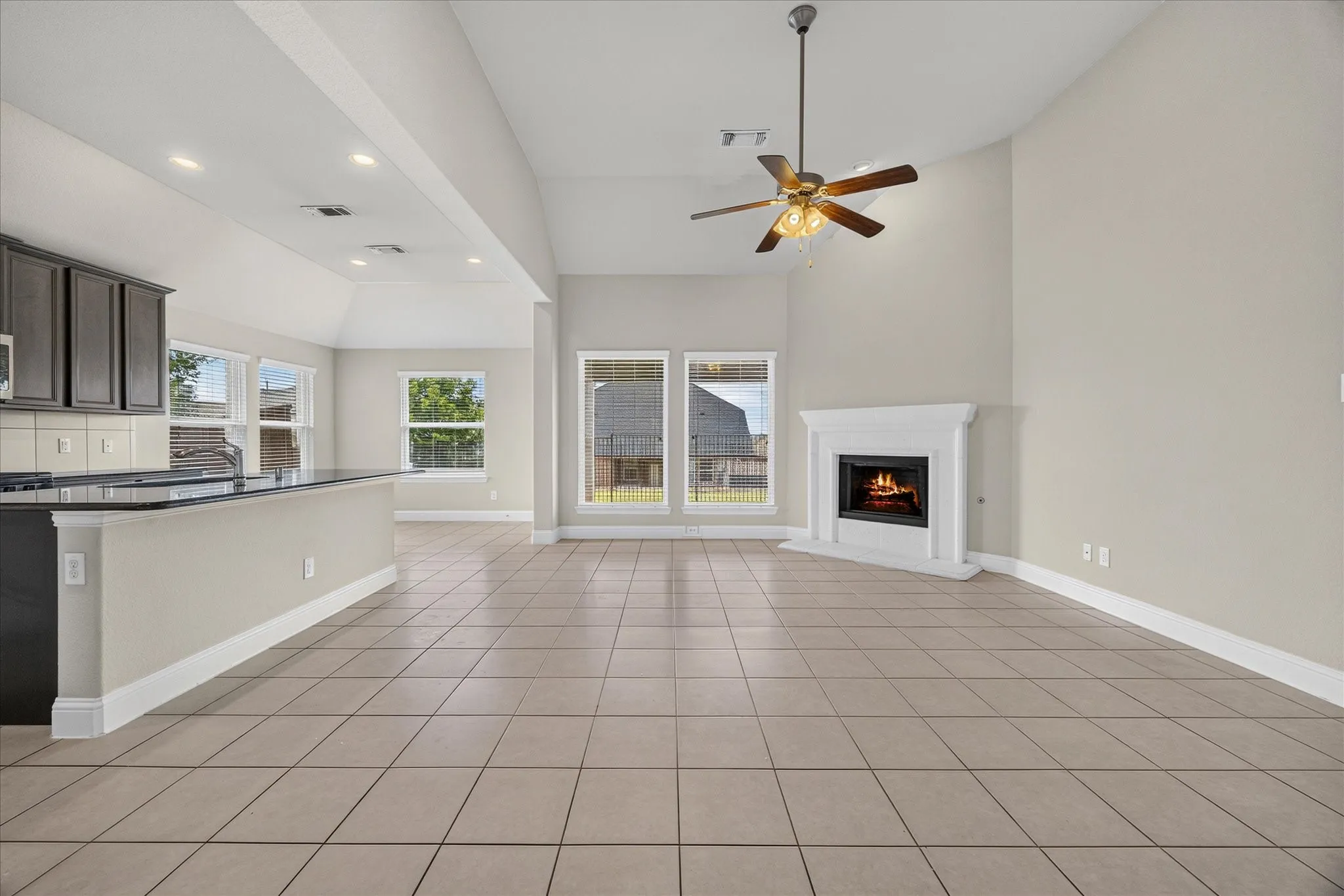 Single Family Residence For Sale in Rockwall County , 601 England Street, Fate, Texas 75189, 4 Bedroom, 4 Bathroom, 2 Garage spaces, 2,622 Sqft, built in 2016, mls#21317076, Real Estate Agent in Fate, Homes For Sale in Rockwall county, Homes For Sale in Fate, Realtor in Fate Texas, Real Estate Brokerage Independent Realty Texas, Luminita Cordes Realtor