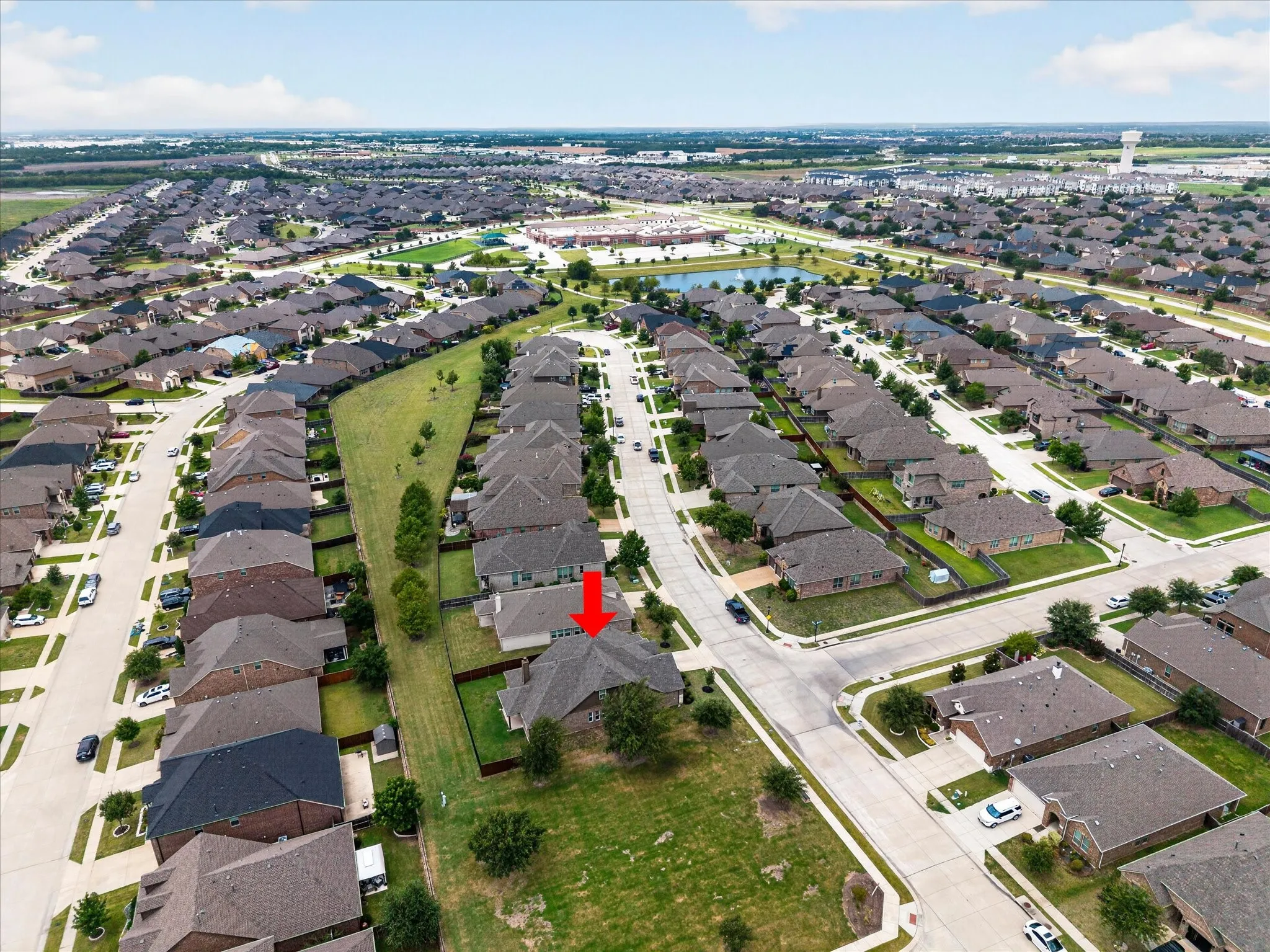 Single Family Residence For Sale in Rockwall County , 601 England Street, Fate, Texas 75189, 4 Bedroom, 4 Bathroom, 2 Garage spaces, 2,622 Sqft, built in 2016, mls#21317076, Real Estate Agent in Fate, Homes For Sale in Rockwall county, Homes For Sale in Fate, Realtor in Fate Texas, Real Estate Brokerage Independent Realty Texas, Luminita Cordes Realtor