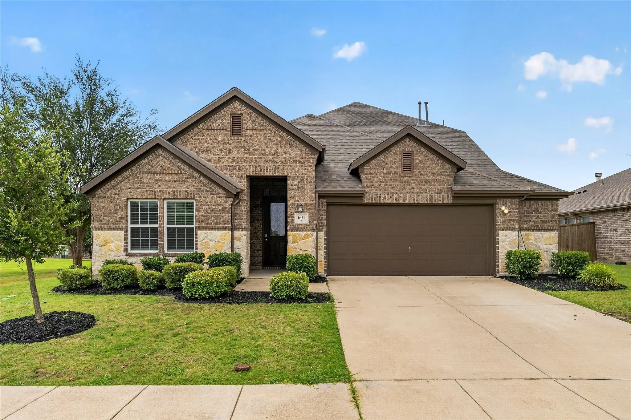 Single Family Residence For Sale in Rockwall County , 601 England Street, Fate, Texas 75189, 4 Bedroom, 4 Bathroom, 2 Garage spaces, 2,622 Sqft, built in 2016, mls#21317076, Real Estate Agent in Fate, Homes For Sale in Rockwall county, Homes For Sale in Fate, Realtor in Fate Texas, Real Estate Brokerage Independent Realty Texas, Luminita Cordes Realtor