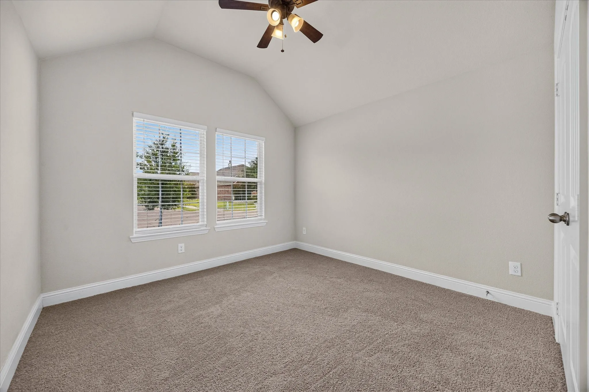 Single Family Residence For Sale in Rockwall County , 601 England Street, Fate, Texas 75189, 4 Bedroom, 4 Bathroom, 2 Garage spaces, 2,622 Sqft, built in 2016, mls#21317076, Real Estate Agent in Fate, Homes For Sale in Rockwall county, Homes For Sale in Fate, Realtor in Fate Texas, Real Estate Brokerage Independent Realty Texas, Luminita Cordes Realtor