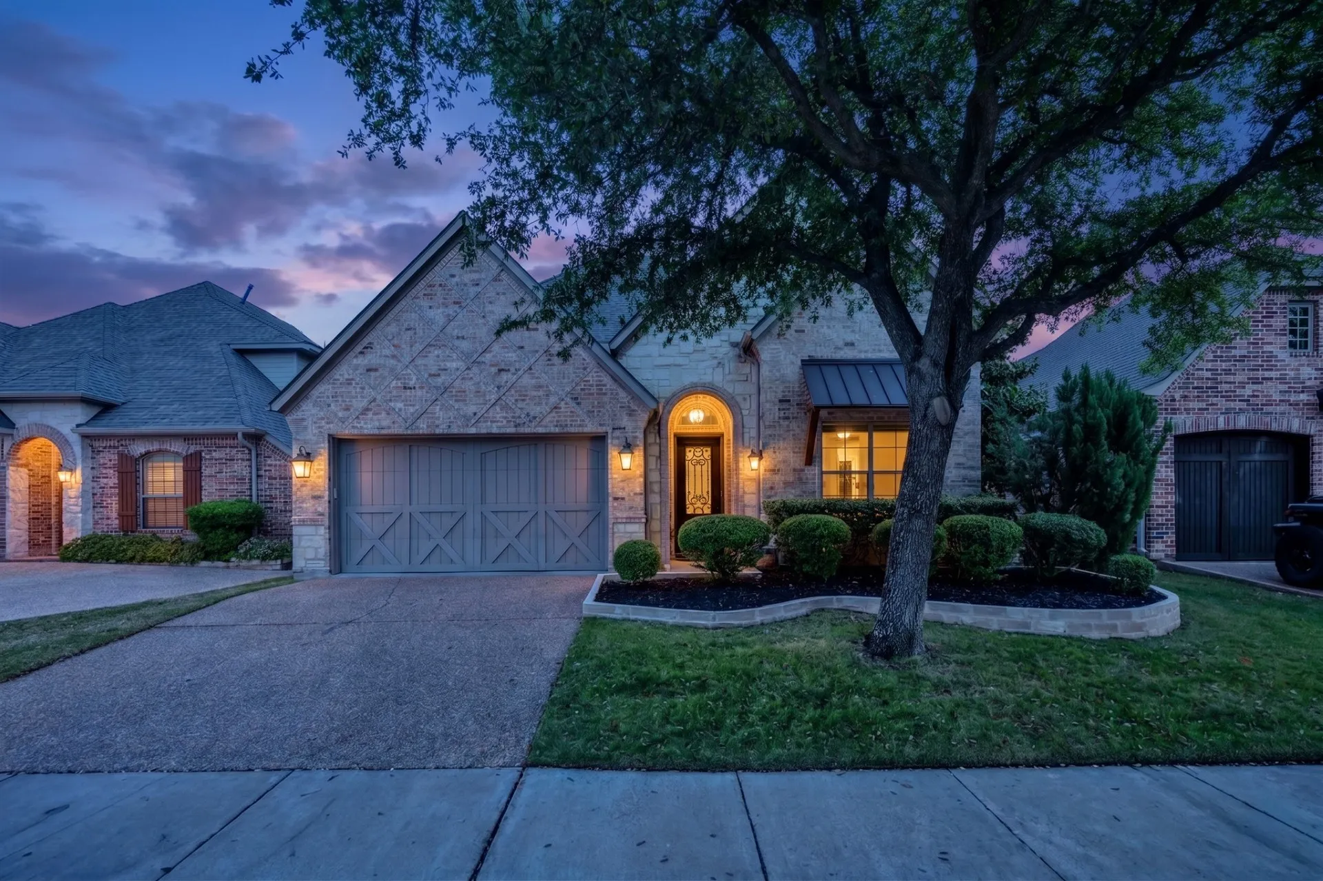 Single Family Residence For Sale in Tarrant County , 221 Versailles Lane, Keller, Texas 76248, 3 Bedroom, 3 Bathroom, 2 Garage spaces, 2,757 Sqft, built in 2002, mls#21338957, Real Estate Agent in Keller, Homes For Sale in Tarrant county, Homes For Sale in Keller, Realtor in Keller Texas, Real Estate Brokerage Independent Realty Texas, Luminita Cordes Realtor