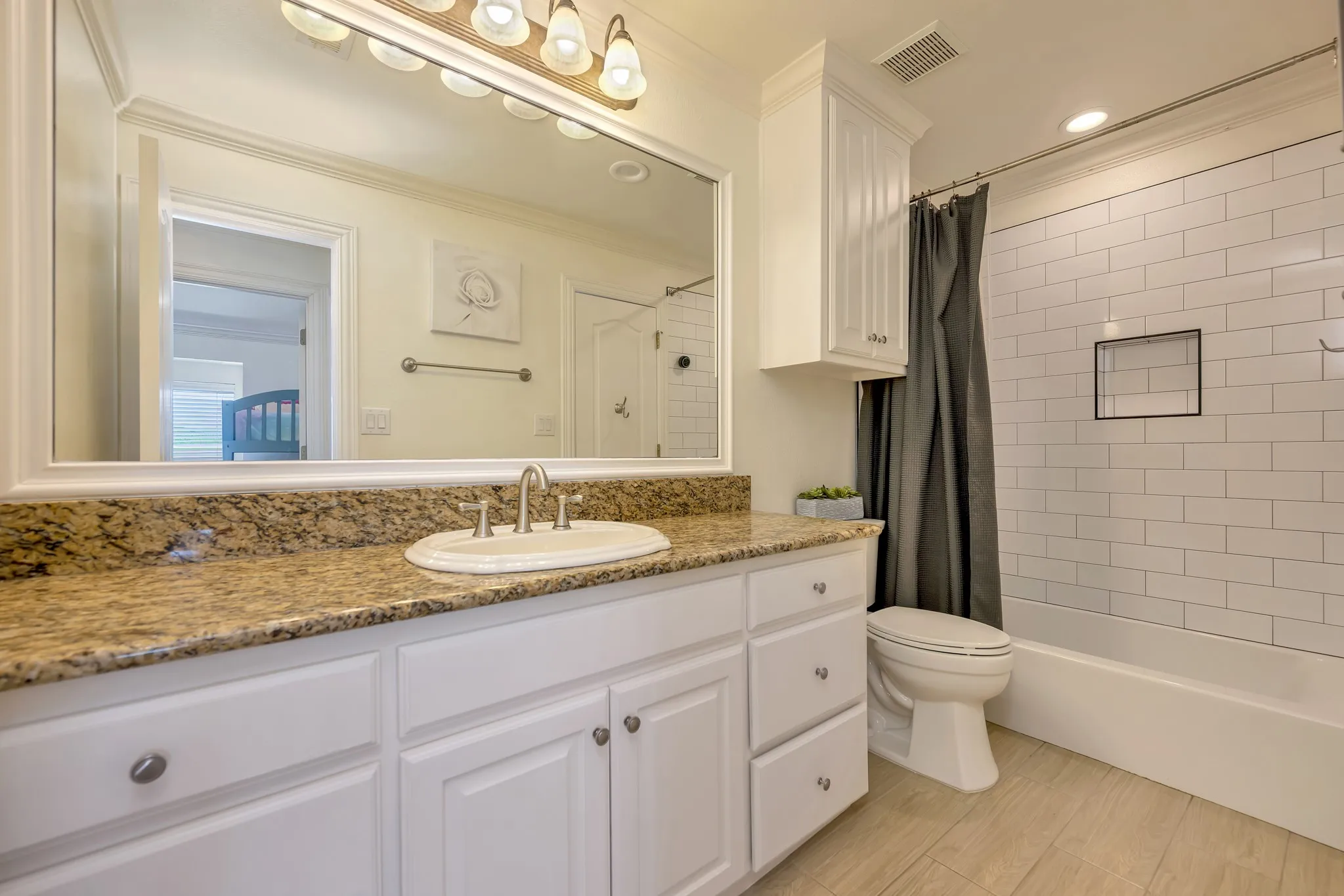 Single Family Residence For Sale in Tarrant County , 221 Versailles Lane, Keller, Texas 76248, 3 Bedroom, 3 Bathroom, 2 Garage spaces, 2,757 Sqft, built in 2002, mls#21338957, Real Estate Agent in Keller, Homes For Sale in Tarrant county, Homes For Sale in Keller, Realtor in Keller Texas, Real Estate Brokerage Independent Realty Texas, Luminita Cordes Realtor