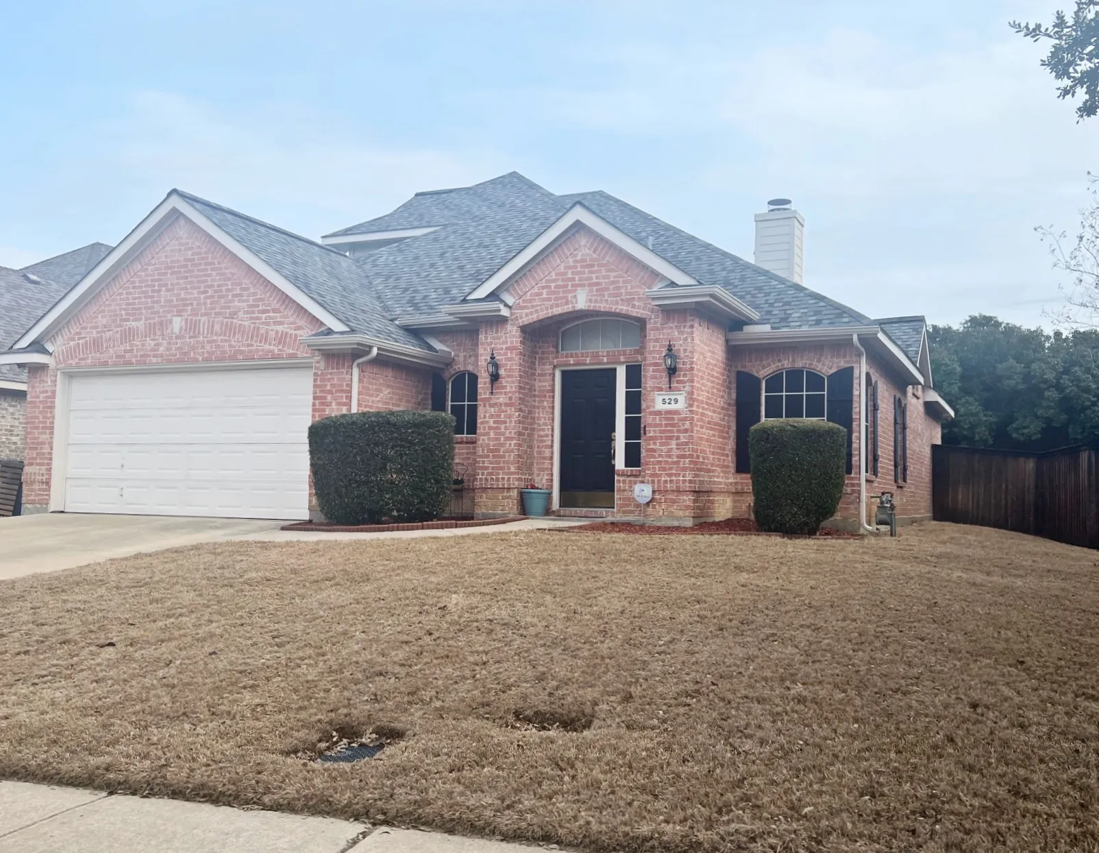 Single Family Residence For Sale in Denton County , 529 Continental Drive, Lewisville, Texas 75067, 3 Bedroom, 2 Bathroom, 2 Garage spaces, 2,209 Sqft, built in 2000, mls#21340416, Real Estate Agent in Lewisville, Homes For Sale in Denton county, Homes For Sale in Lewisville, Realtor in Lewisville Texas, Real Estate Brokerage Independent Realty Texas, Luminita Cordes Realtor