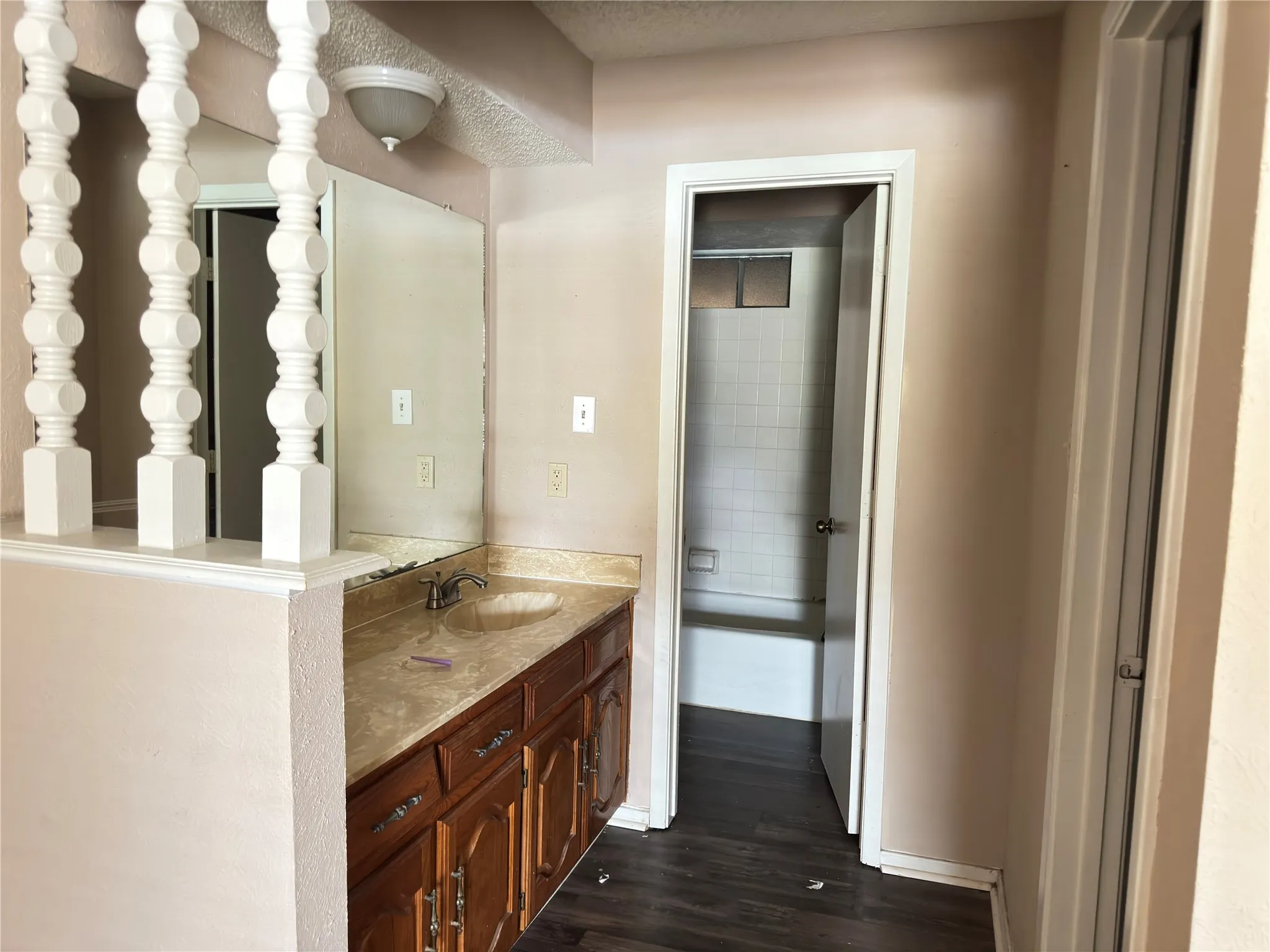 Duplex For Rent in Dallas County , 1444 Pinnacle Peak Drive, De Soto, Texas 75115, 3 Bedroom, 2 Bathroom, 2 Garage spaces, 3,336 Sqft, built in 1979, mls#21340419, Real Estate Agent in De Soto, Homes For Rent in Dallas county, Homes For Rent in De Soto, Realtor in De Soto Texas, Real Estate Brokerage Independent Realty Texas, Luminita Cordes Realtor