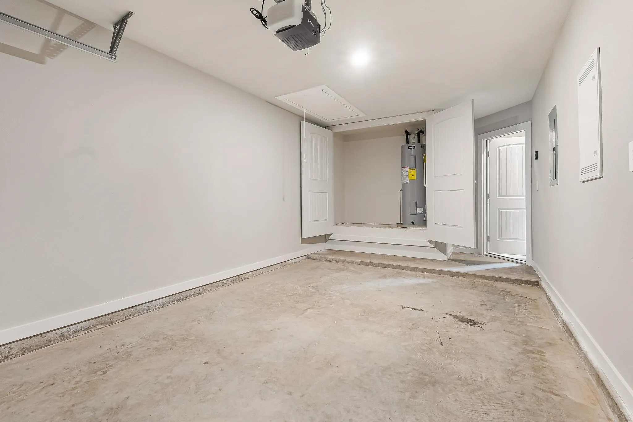 Duplex For Rent in Taylor County , 2701 Baron Avenue, Abilene, Texas 79606, 3 Bedroom, 2 Bathroom, 1 Garage spaces, 1,400 Sqft, built in 2024, Price $2,499, mls#21340420, Real Estate Agent in Abilene, Homes For Rent in Taylor county, Homes For Rent in Abilene, Realtor in Abilene Texas, Real Estate Brokerage Independent Realty Texas, Luminita Cordes Realtor