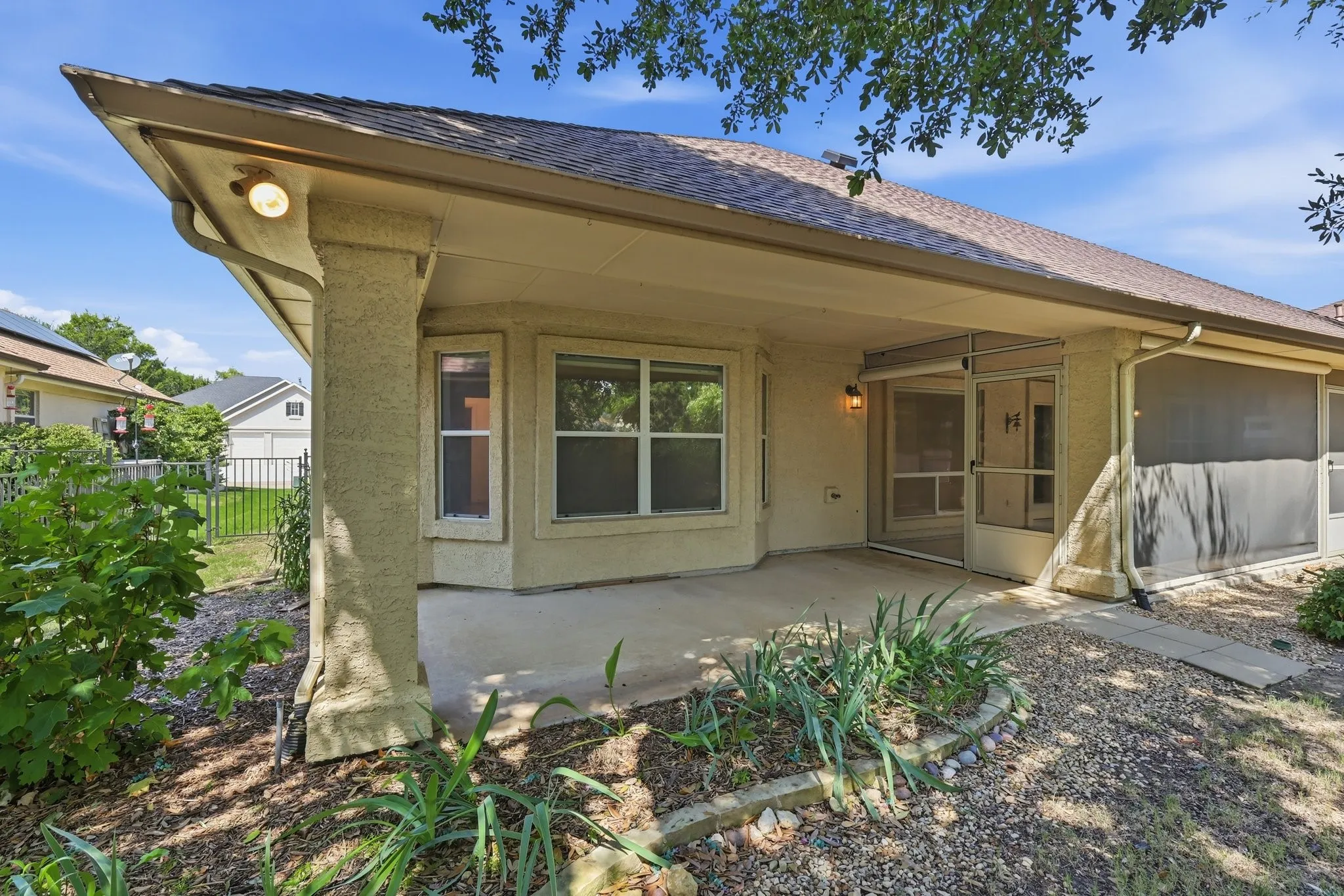 Single Family Residence For Sale in Denton County , 10509 Cascade Drive, Denton, Texas 76207, 2 Bedroom, 2 Bathroom, 2 Garage spaces, 1,959 Sqft, built in 2006, mls#21337590, Real Estate Agent in Denton, Homes For Sale in Denton county, Homes For Sale in Denton, Realtor in Denton Texas, Real Estate Brokerage Independent Realty Texas, Luminita Cordes Realtor