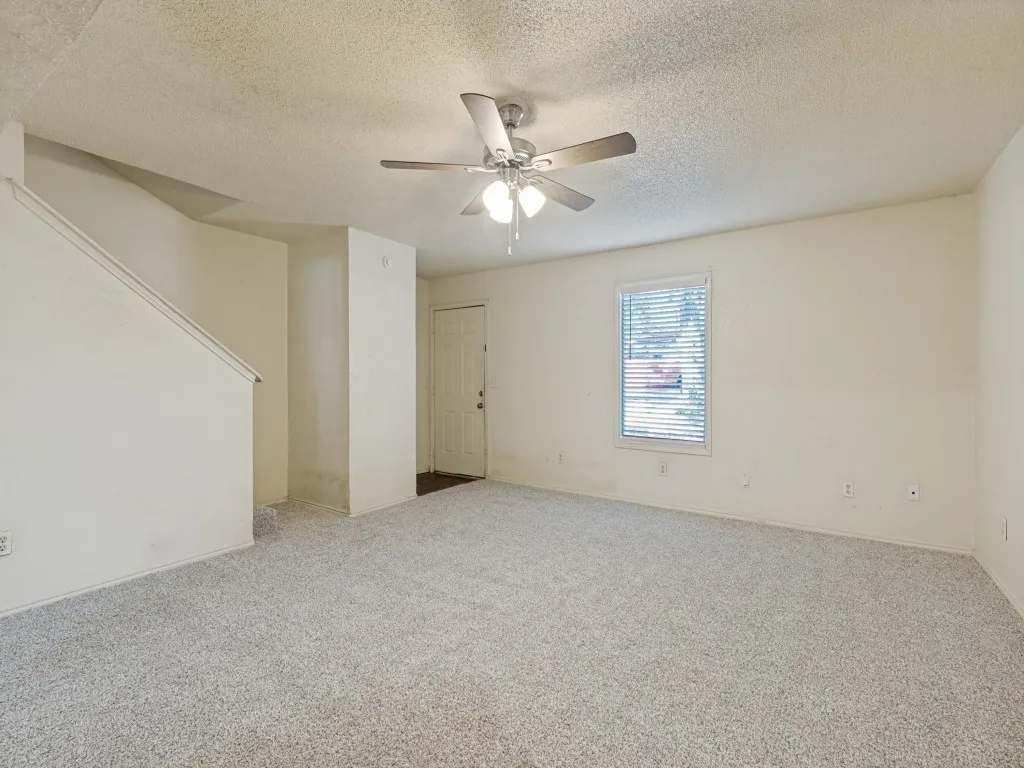 Townhouse For Rent in Parker County , 1408 Arvel Circle C, Reno, Texas 76020, 3 Bedrooms, 2 Bathrooms, Garage spaces, 1,200 Sqft, built in 1983, Price $1,350, mls#21340427, Real Estate Agent in Reno, Homes For Rent in Parker county, Homes For Rent in Reno, Realtor in Reno Texas, Real Estate Brokerage Independent Realty Texas, Luminita Cordes Realtor