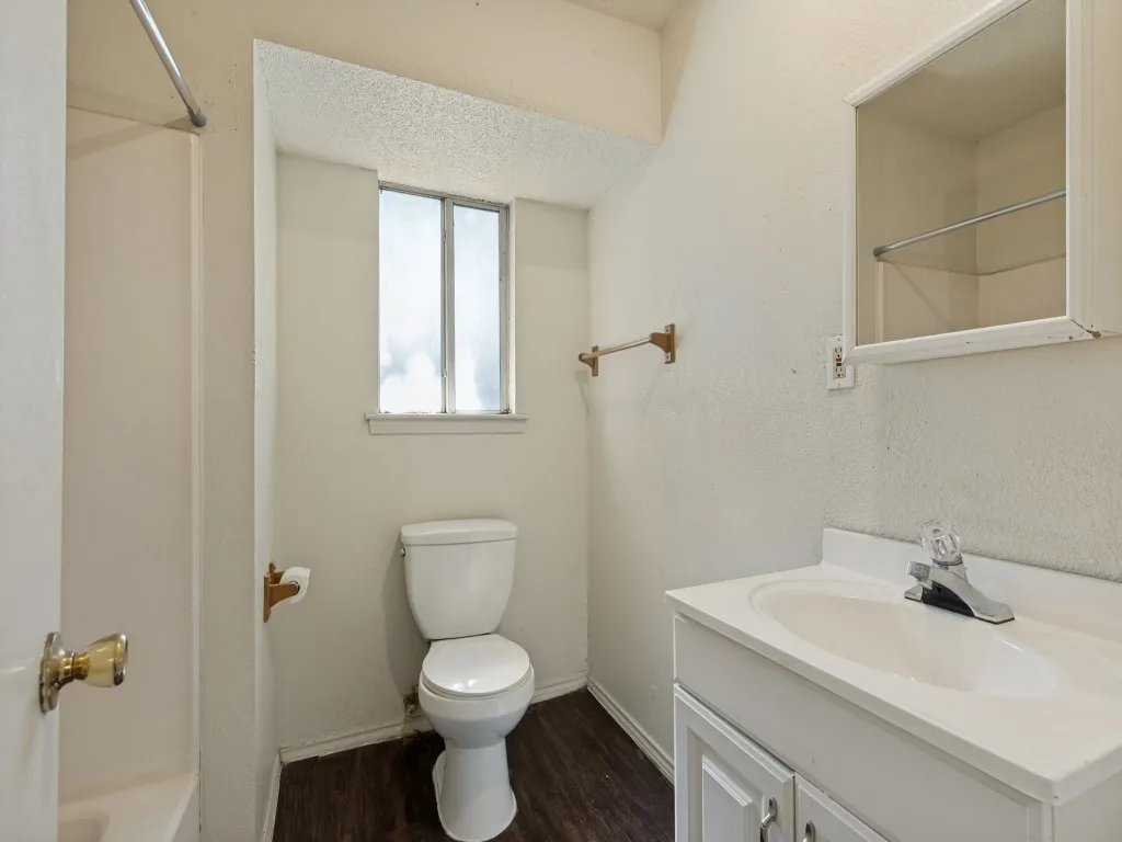 Townhouse For Rent in Parker County , 1408 Arvel Circle C, Reno, Texas 76020, 3 Bedrooms, 2 Bathrooms, Garage spaces, 1,200 Sqft, built in 1983, Price $1,350, mls#21340427, Real Estate Agent in Reno, Homes For Rent in Parker county, Homes For Rent in Reno, Realtor in Reno Texas, Real Estate Brokerage Independent Realty Texas, Luminita Cordes Realtor