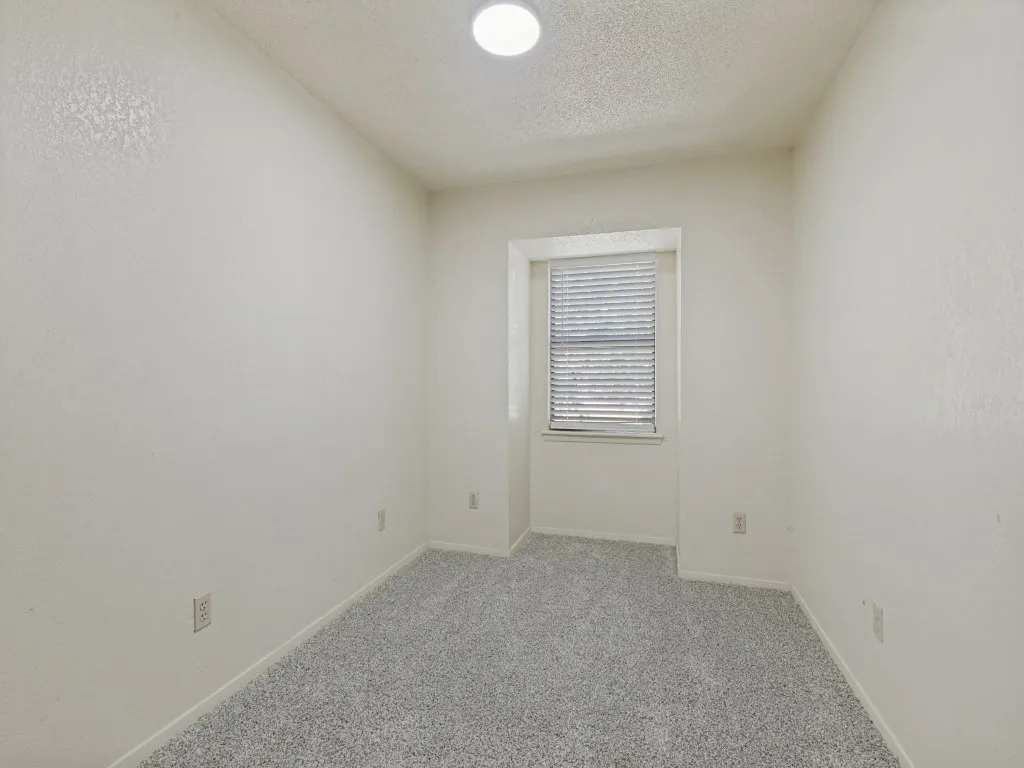 Townhouse For Rent in Parker County , 1408 Arvel Circle C, Reno, Texas 76020, 3 Bedrooms, 2 Bathrooms, Garage spaces, 1,200 Sqft, built in 1983, Price $1,350, mls#21340427, Real Estate Agent in Reno, Homes For Rent in Parker county, Homes For Rent in Reno, Realtor in Reno Texas, Real Estate Brokerage Independent Realty Texas, Luminita Cordes Realtor