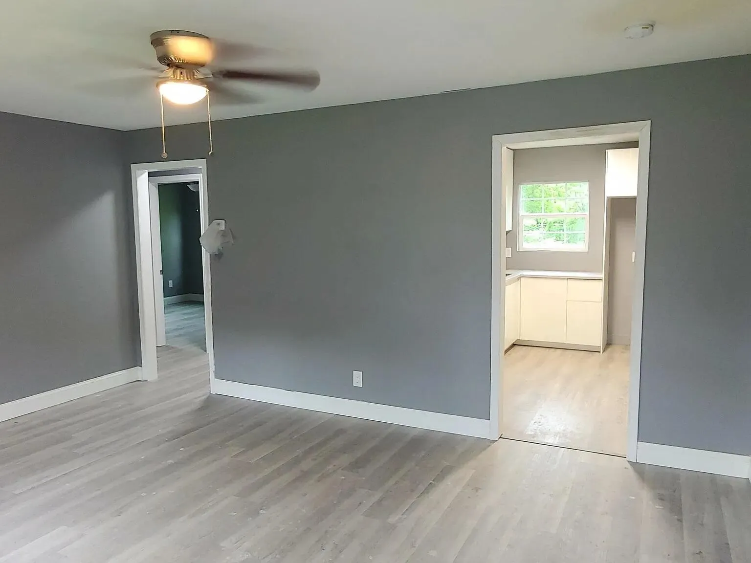 Single Family Residence For Sale in Dallas County , 4421 Cicero Street, Dallas, Texas 75216, 3 Bedrooms, 1 Bathroom, Garage spaces, 1,100 Sqft, built in 1952, Price $225,000, mls#21340428, Real Estate Agent in Dallas, Homes For Sale in Dallas county, Homes For Sale in Dallas, Realtor in Dallas Texas, Real Estate Brokerage Independent Realty Texas, Luminita Cordes Realtor