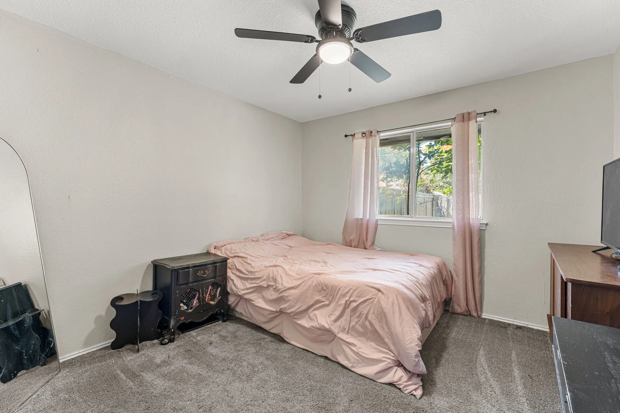 Single Family Residence For Sale in Tarrant County , 4600 Applewood Road, Fort Worth, Texas 76133, 4 Bedroom, 2 Bathroom, 2 Garage spaces, 1,871 Sqft, built in 1983, mls#21336106, Real Estate Agent in Fort Worth, Homes For Sale in Tarrant county, Homes For Sale in Fort Worth, Realtor in Fort Worth Texas, Real Estate Brokerage Independent Realty Texas, Luminita Cordes Realtor