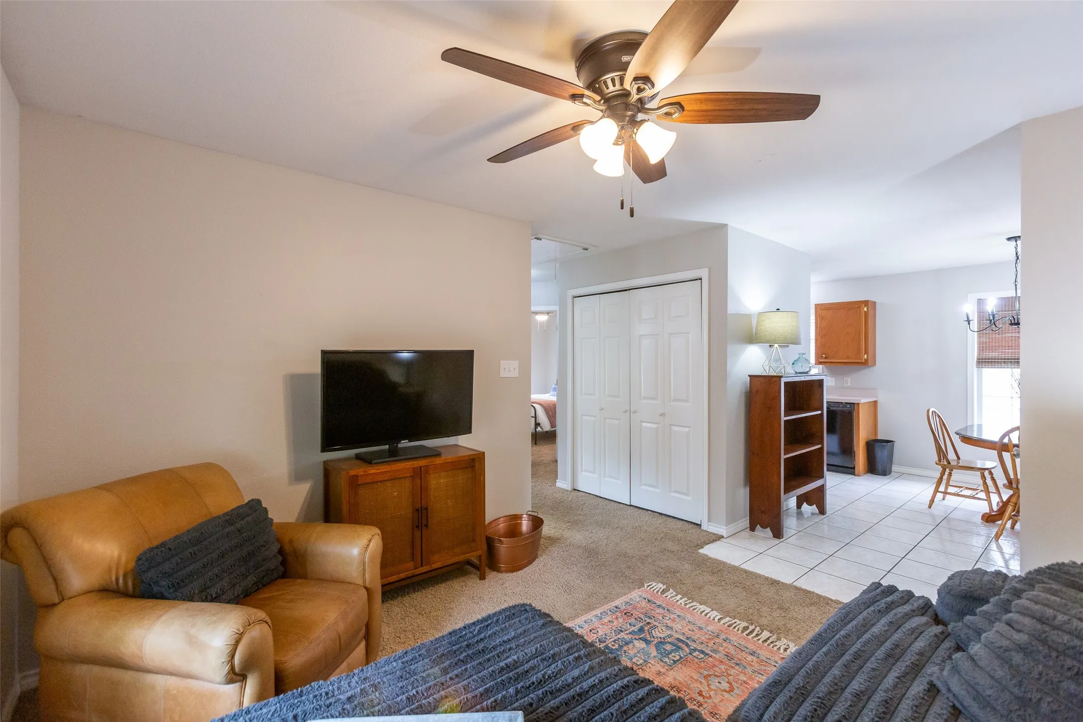 Apartment For Rent in Taylor County , 634 E North 16th Street B, Abilene, Texas 79601, 2 Bedroom, 1 Bathroom, Garage spaces, 794 Sqft, built in 2000, mls#21340410, Real Estate Agent in Abilene, Homes For Rent in Taylor county, Homes For Rent in Abilene, Realtor in Abilene Texas, Real Estate Brokerage Independent Realty Texas, Luminita Cordes Realtor