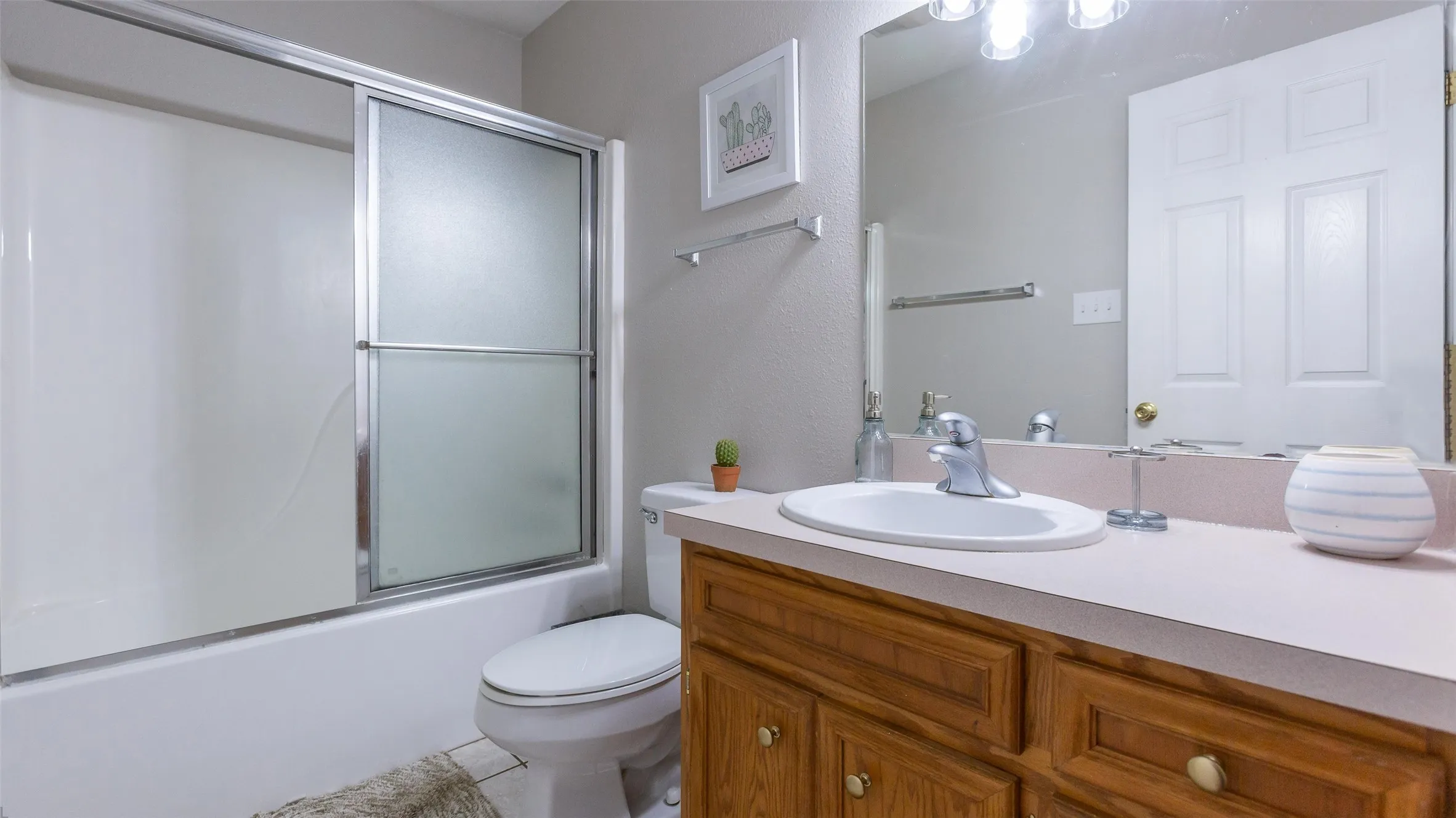 Apartment For Rent in Taylor County , 634 E North 16th Street B, Abilene, Texas 79601, 2 Bedroom, 1 Bathroom, Garage spaces, 794 Sqft, built in 2000, mls#21340410, Real Estate Agent in Abilene, Homes For Rent in Taylor county, Homes For Rent in Abilene, Realtor in Abilene Texas, Real Estate Brokerage Independent Realty Texas, Luminita Cordes Realtor