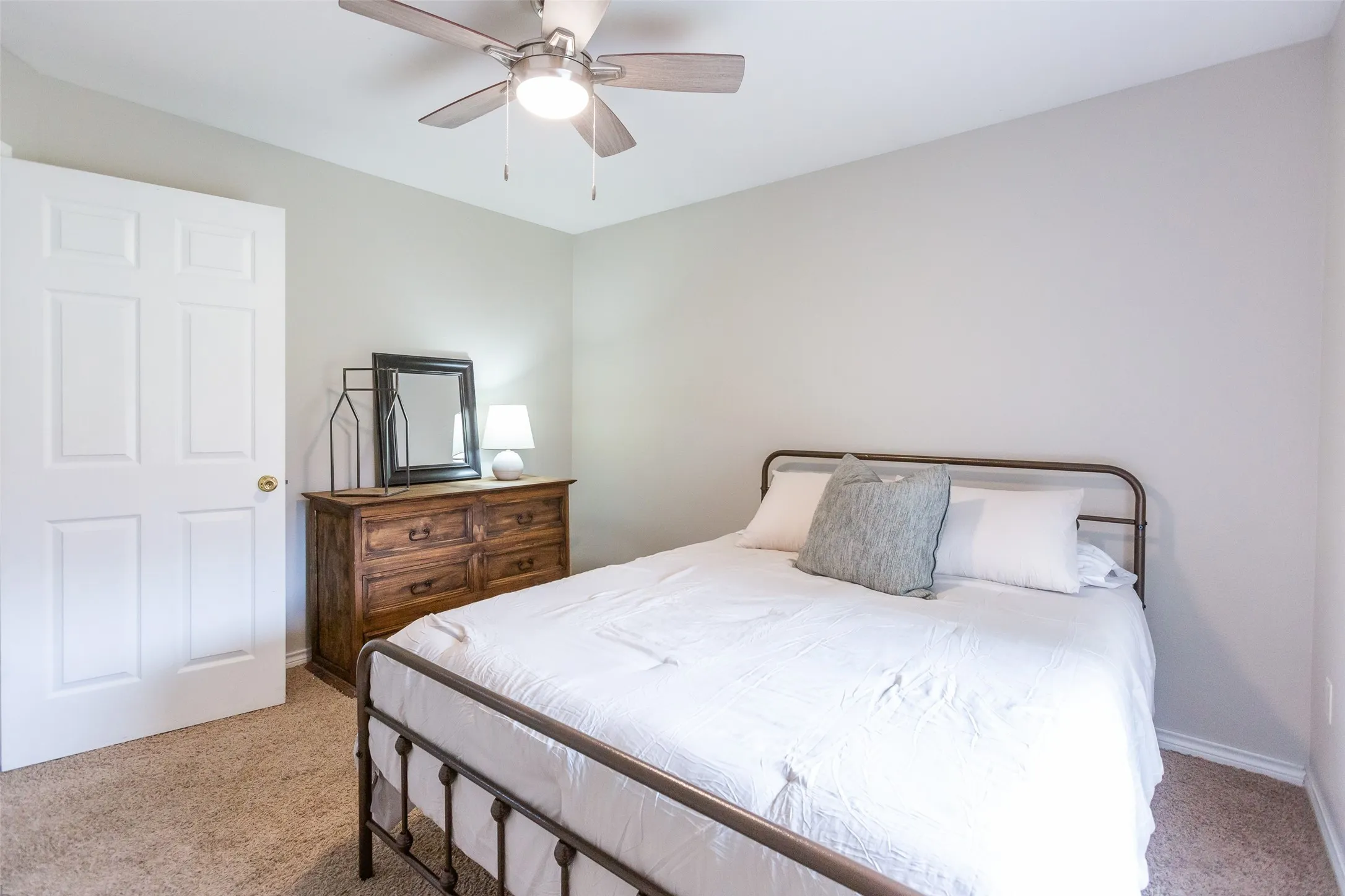 Apartment For Rent in Taylor County , 634 E North 16th Street B, Abilene, Texas 79601, 2 Bedroom, 1 Bathroom, Garage spaces, 794 Sqft, built in 2000, mls#21340410, Real Estate Agent in Abilene, Homes For Rent in Taylor county, Homes For Rent in Abilene, Realtor in Abilene Texas, Real Estate Brokerage Independent Realty Texas, Luminita Cordes Realtor