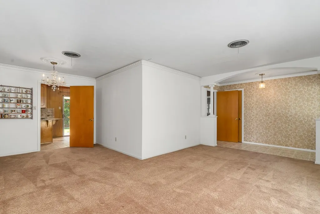 Formal living and dining