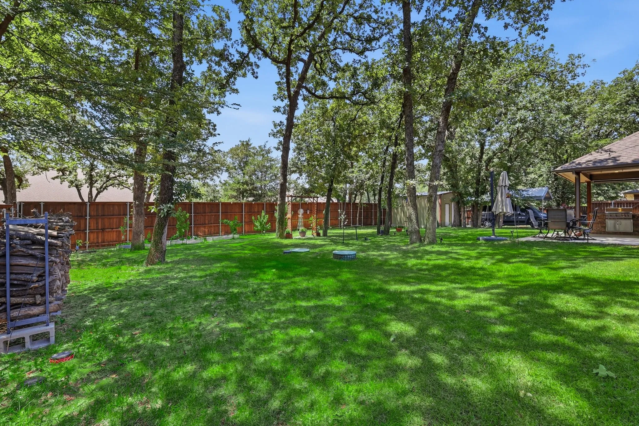 Single Family Residence For Sale in Denton County , 138 Dogwood Drive, Krugerville, Texas 76227, 4 Bedroom, 5 Bathroom, 3 Garage spaces, 4,058 Sqft, built in 2017, mls#21335608, Real Estate Agent in Krugerville, Homes For Sale in Denton county, Homes For Sale in Krugerville, Realtor in Krugerville Texas, Real Estate Brokerage Independent Realty Texas, Luminita Cordes Realtor