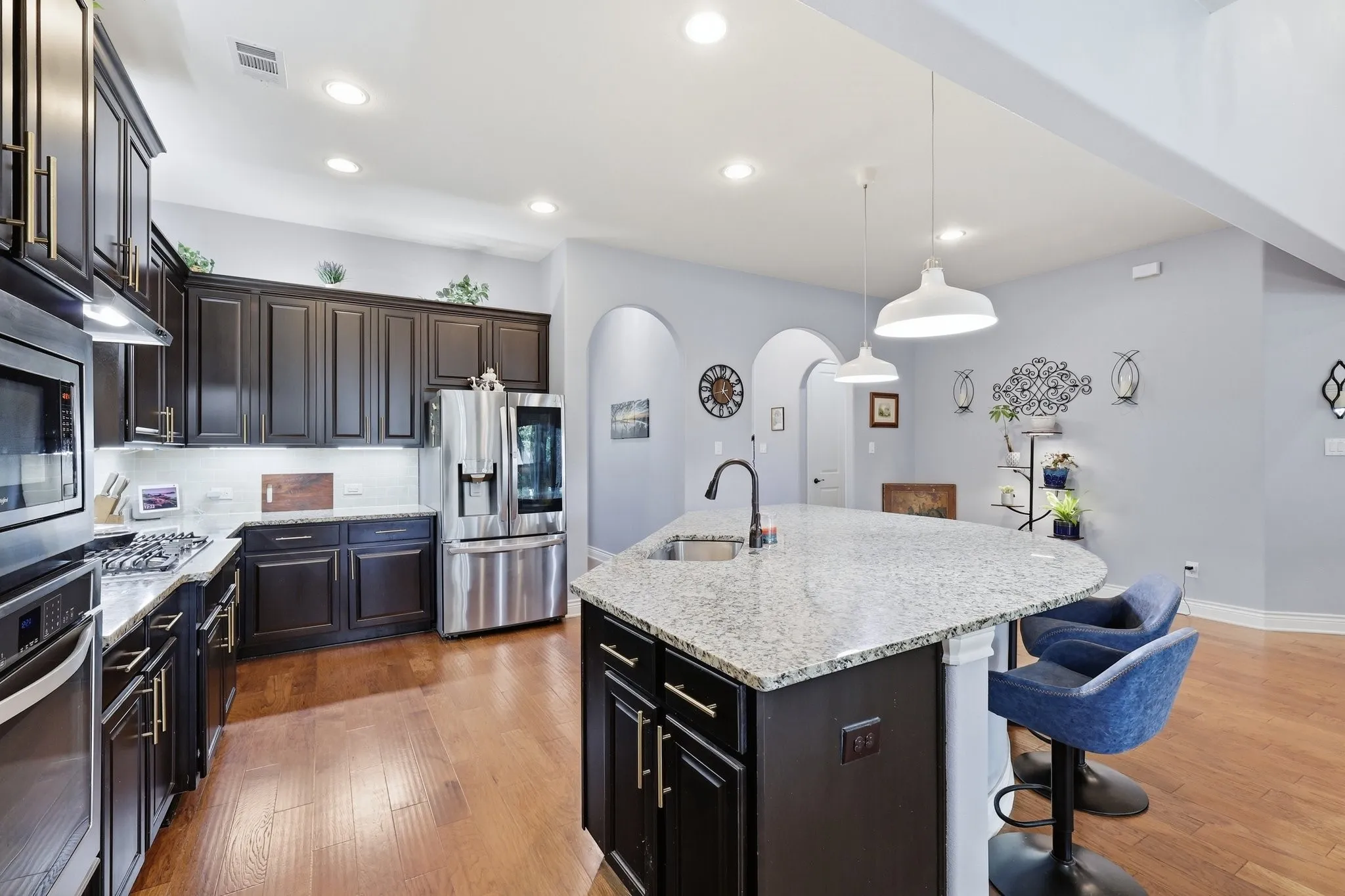 Single Family Residence For Sale in Denton County , 138 Dogwood Drive, Krugerville, Texas 76227, 4 Bedroom, 5 Bathroom, 3 Garage spaces, 4,058 Sqft, built in 2017, mls#21335608, Real Estate Agent in Krugerville, Homes For Sale in Denton county, Homes For Sale in Krugerville, Realtor in Krugerville Texas, Real Estate Brokerage Independent Realty Texas, Luminita Cordes Realtor