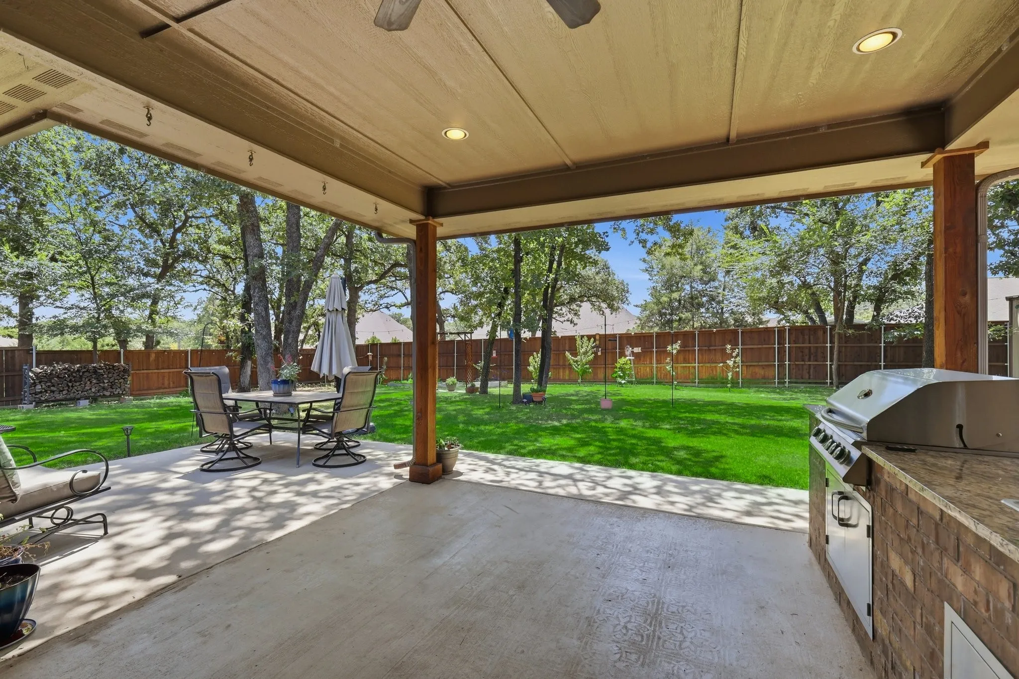 Single Family Residence For Sale in Denton County , 138 Dogwood Drive, Krugerville, Texas 76227, 4 Bedroom, 5 Bathroom, 3 Garage spaces, 4,058 Sqft, built in 2017, mls#21335608, Real Estate Agent in Krugerville, Homes For Sale in Denton county, Homes For Sale in Krugerville, Realtor in Krugerville Texas, Real Estate Brokerage Independent Realty Texas, Luminita Cordes Realtor