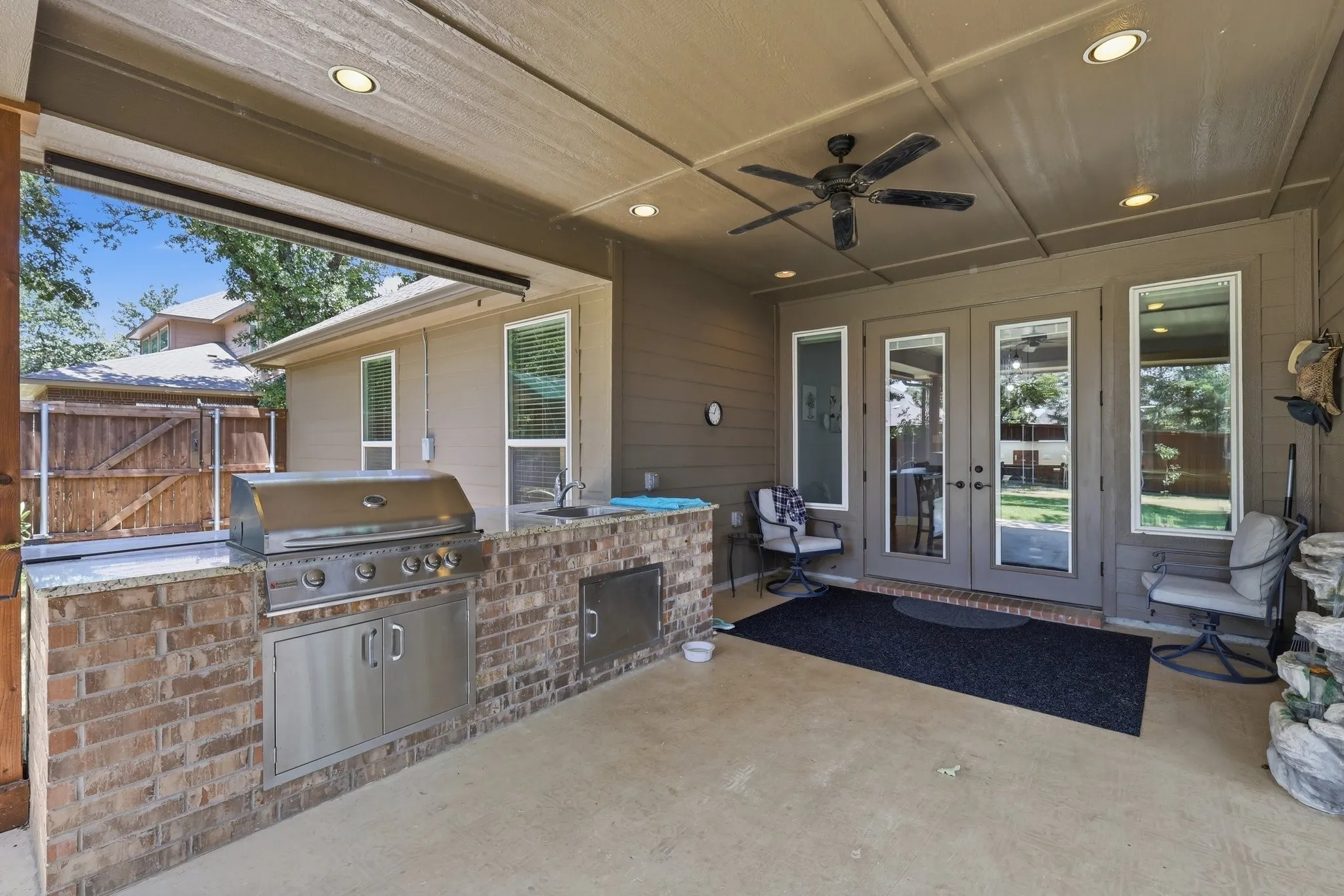 Single Family Residence For Sale in Denton County , 138 Dogwood Drive, Krugerville, Texas 76227, 4 Bedroom, 5 Bathroom, 3 Garage spaces, 4,058 Sqft, built in 2017, mls#21335608, Real Estate Agent in Krugerville, Homes For Sale in Denton county, Homes For Sale in Krugerville, Realtor in Krugerville Texas, Real Estate Brokerage Independent Realty Texas, Luminita Cordes Realtor