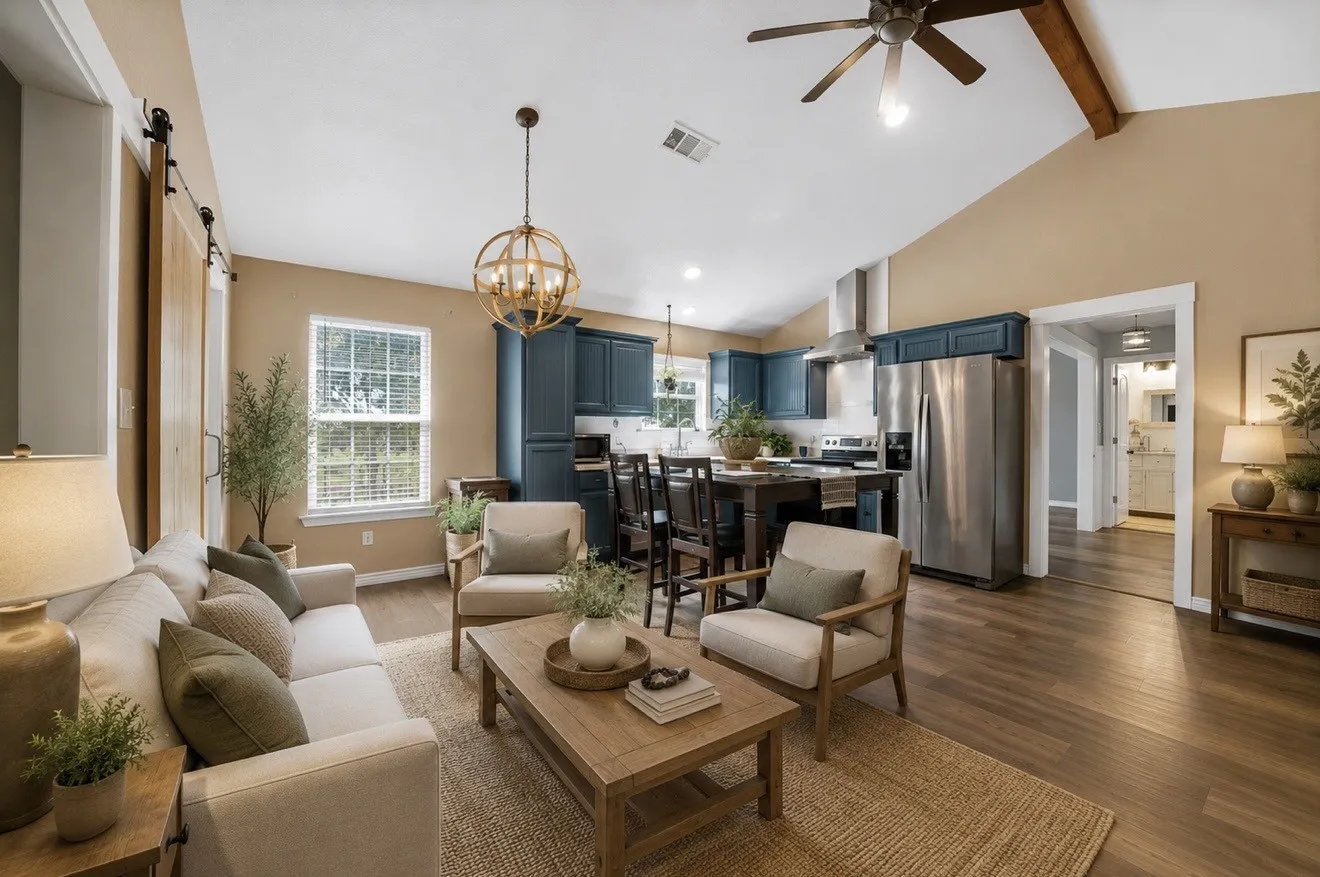 Single Family Residence For Sale in Wise County , 1237 Private Road 4219, Decatur, Texas 76234, 2 Bedroom, 2 Bathroom, 2 Garage spaces, 1,194 Sqft, built in 2020, mls#21339688, Real Estate Agent in Decatur, Homes For Sale in Wise county, Homes For Sale in Decatur, Realtor in Decatur Texas, Real Estate Brokerage Independent Realty Texas, Luminita Cordes Realtor