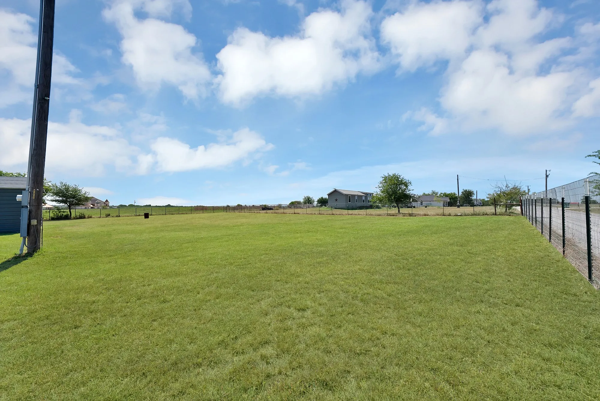 Single Family Residence For Sale in Wise County , 1237 Private Road 4219, Decatur, Texas 76234, 2 Bedroom, 2 Bathroom, 2 Garage spaces, 1,194 Sqft, built in 2020, mls#21339688, Real Estate Agent in Decatur, Homes For Sale in Wise county, Homes For Sale in Decatur, Realtor in Decatur Texas, Real Estate Brokerage Independent Realty Texas, Luminita Cordes Realtor