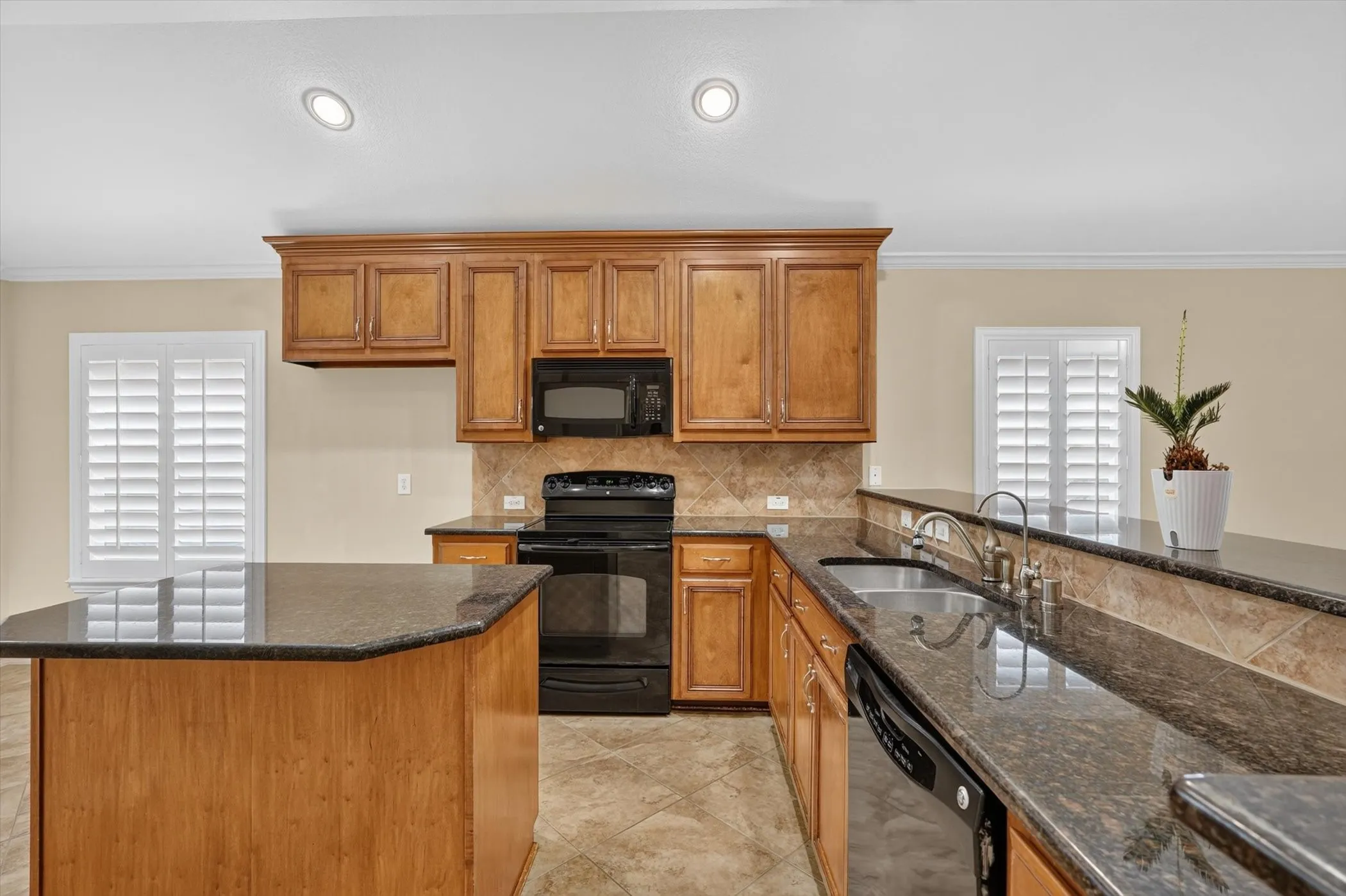 Single Family Residence For Rent in Collin County , 307 Highland Ridge Drive, Wylie, Texas 75098, 3 Bedroom, 2 Bathroom, 2 Garage spaces, 1,975 Sqft, built in 2009, mls#21337350, Real Estate Agent in Wylie, Homes For Rent in Collin county, Homes For Rent in Wylie, Realtor in Wylie Texas, Real Estate Brokerage Independent Realty Texas, Luminita Cordes Realtor